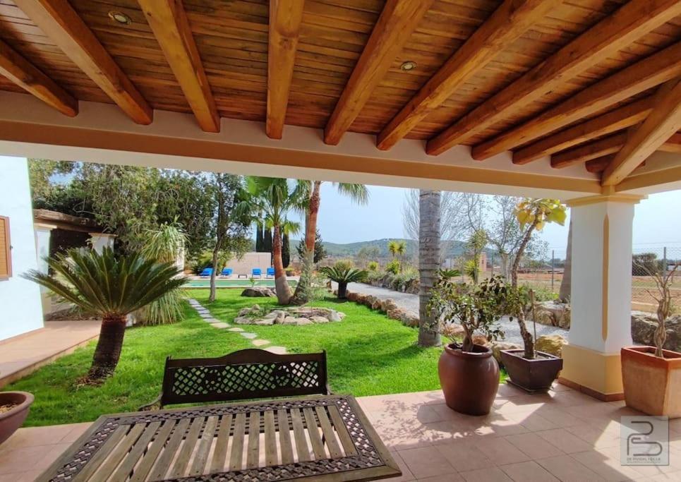 Casa Bet Con Piscina Y Jardin. Сasa de vacaciones *