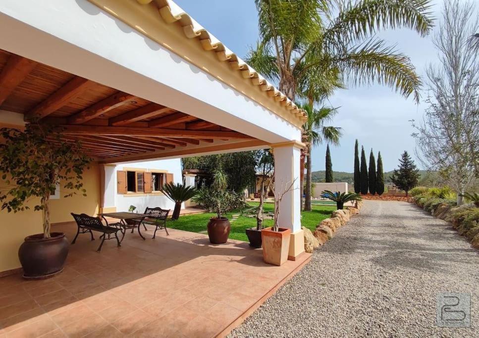 Сasa de vacaciones Casa Bet Con Piscina Y Jardin. Sant Miquel de Balansat