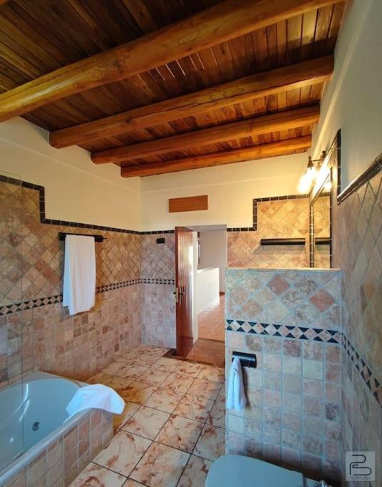 Casa Bet Con Piscina Y Jardin. Сasa de vacaciones