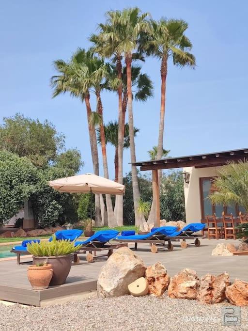 Сasa de vacaciones Casa Bet Con Piscina Y Jardin.