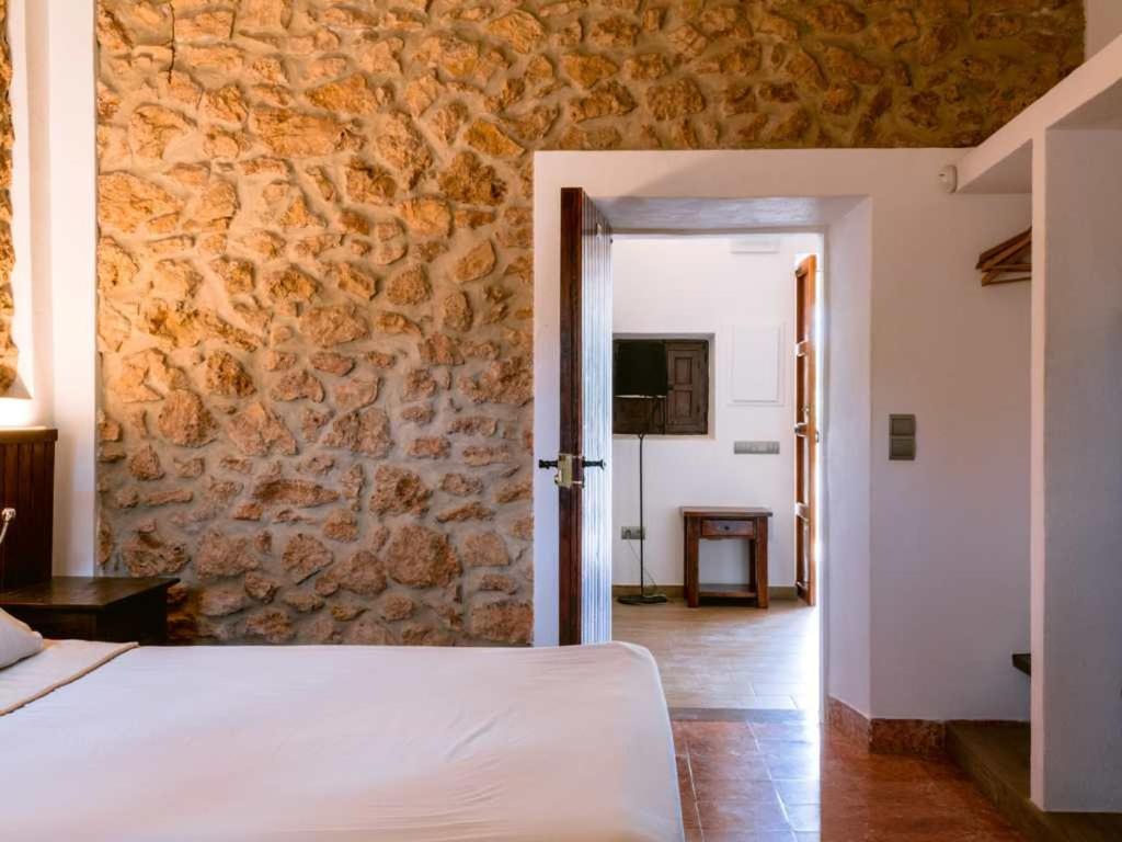 Villa Pep Luis Pep Mortera Is Located In The Beautiful Countryside Near To Playa Den Bossa *