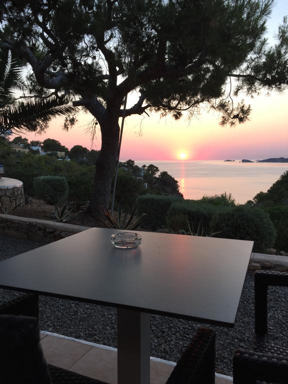 Cala Moli 3* Cala Tarida (Ibiza)