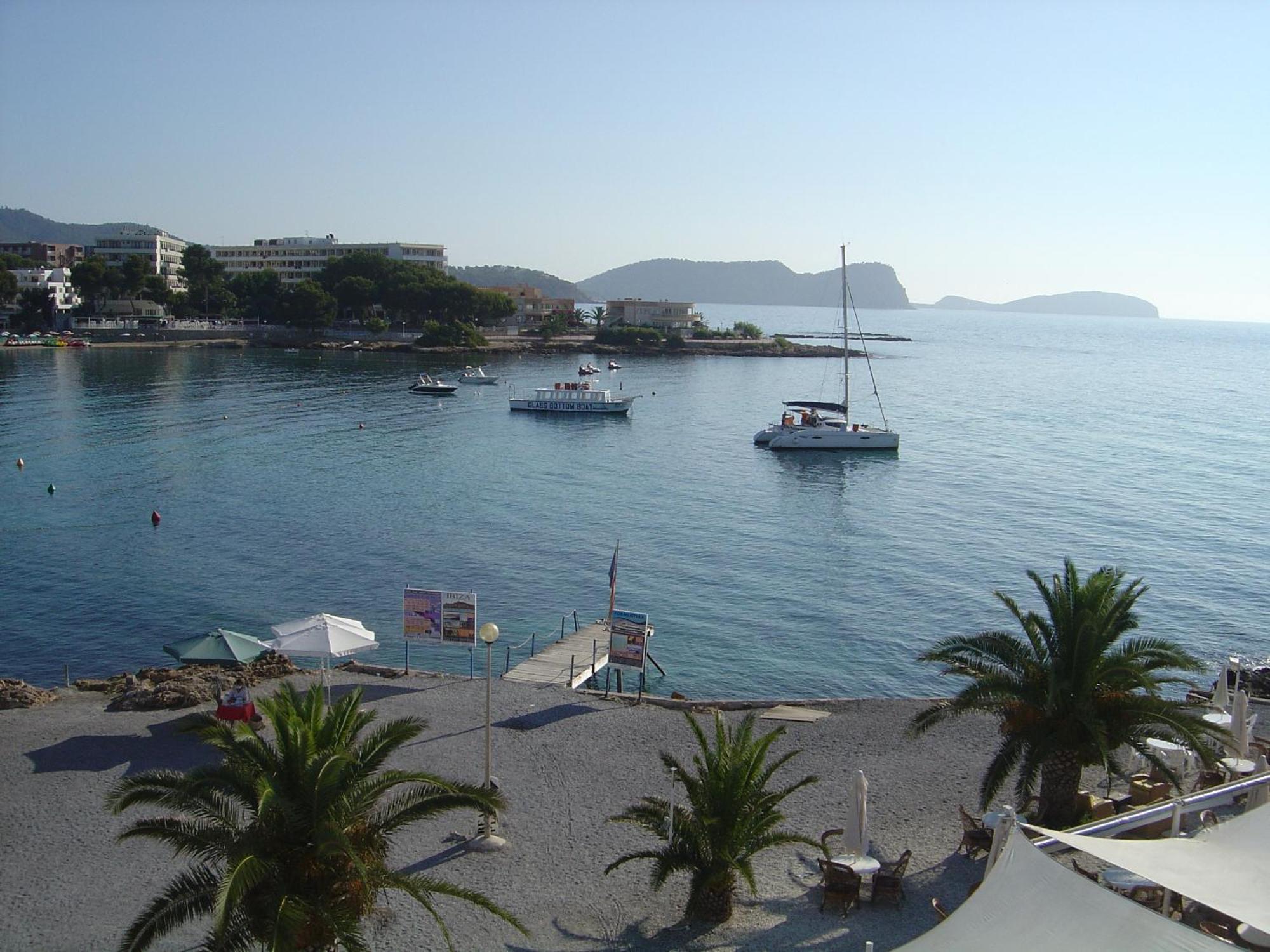 Boutique Arenas Es Cana