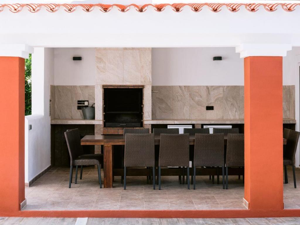 Km2 Lovely Located Just Outside Of Sa Carroca A 5 Minute Drive From Playa Den Bossa Villa