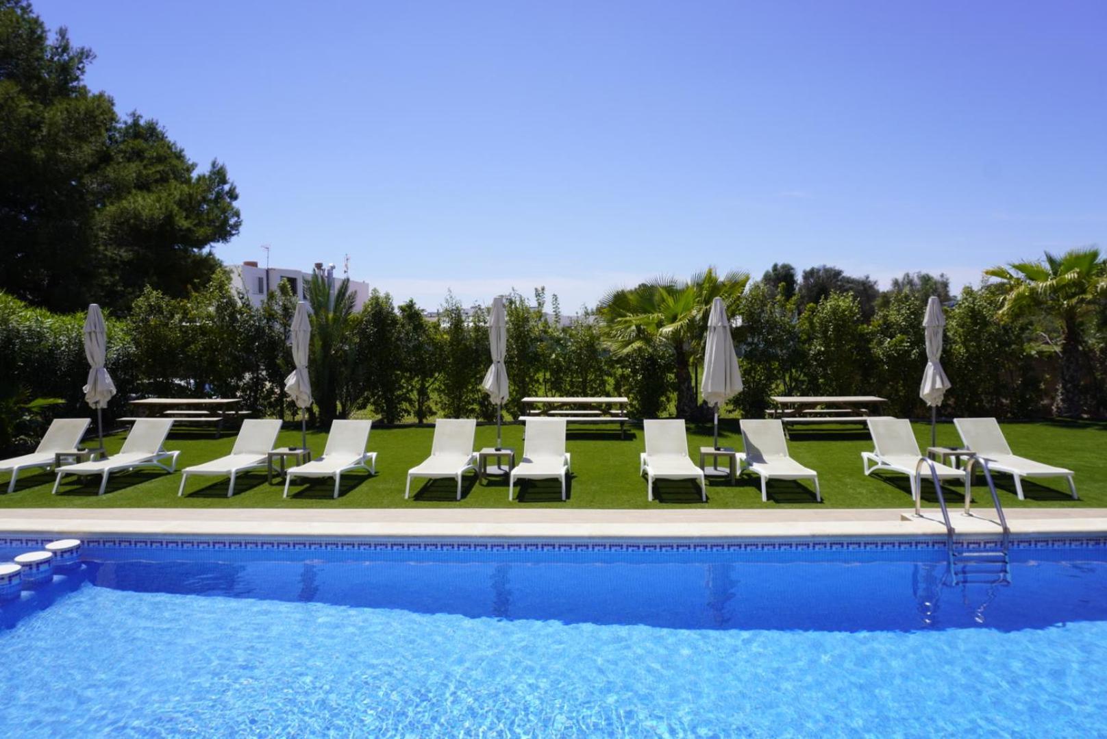 Aparthotel Escondidos Ibiza 3*