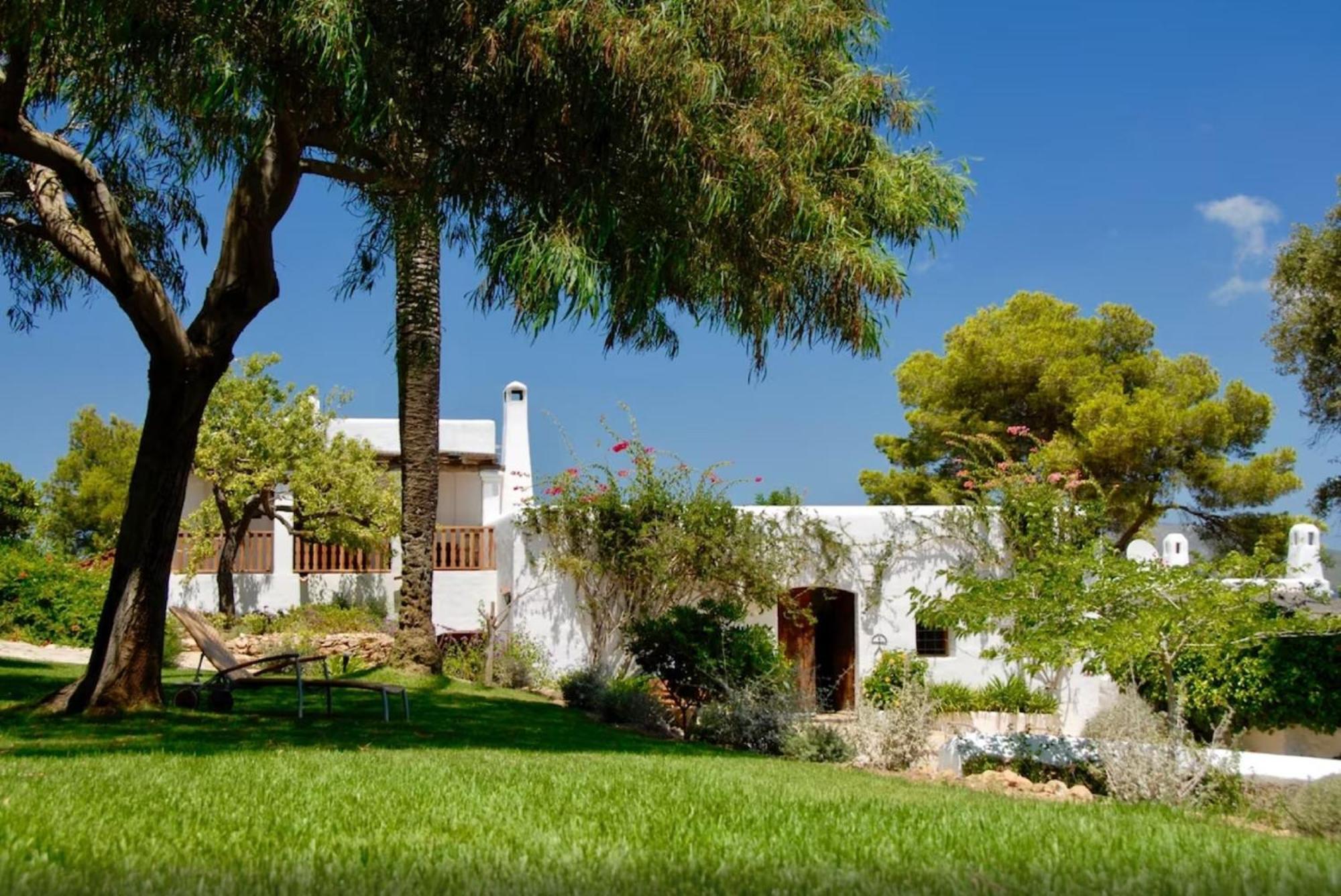 Ibiza Large And Luxurious Finca In Very Exclusive Environment