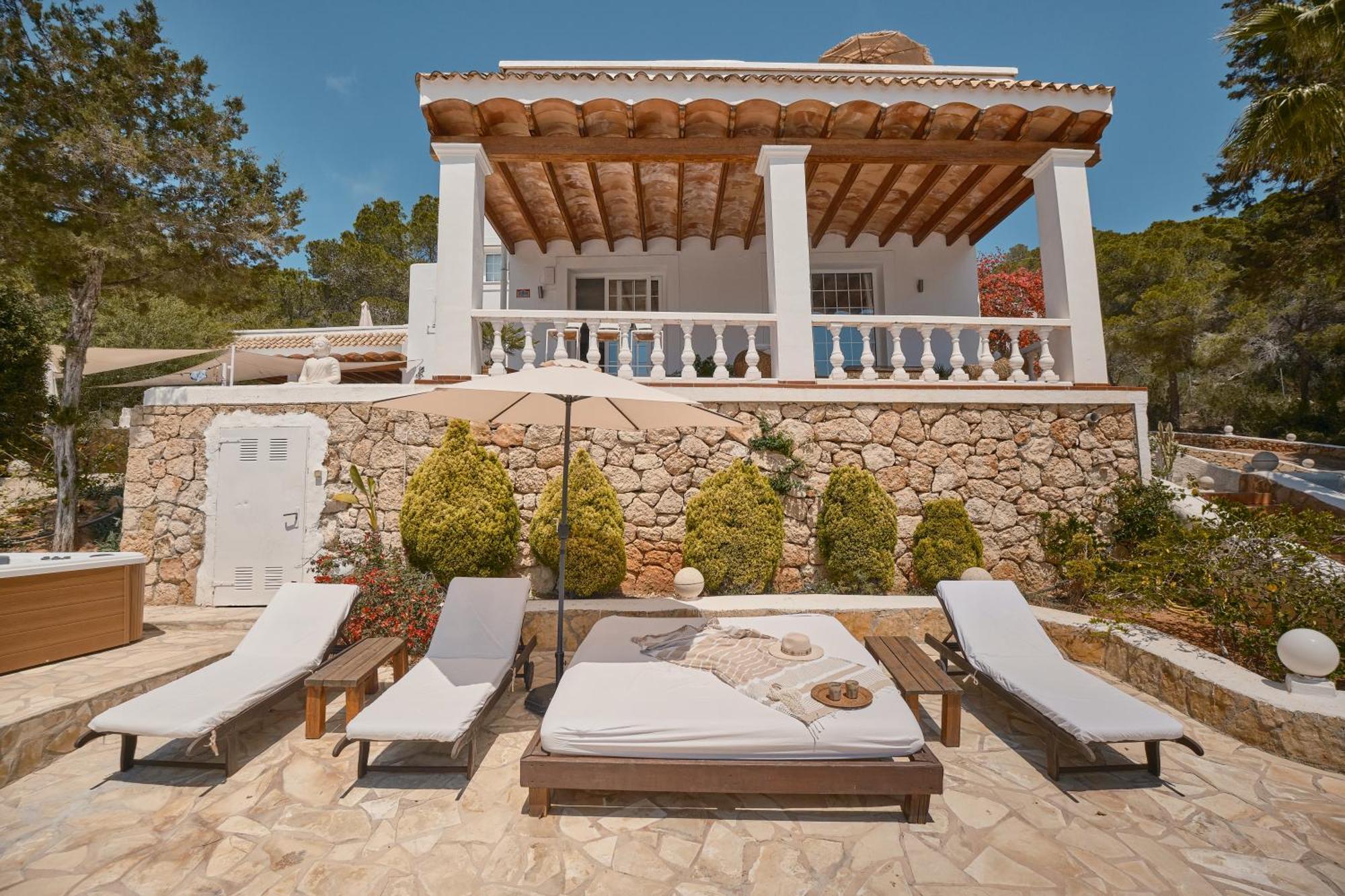 B&m Experience Villa