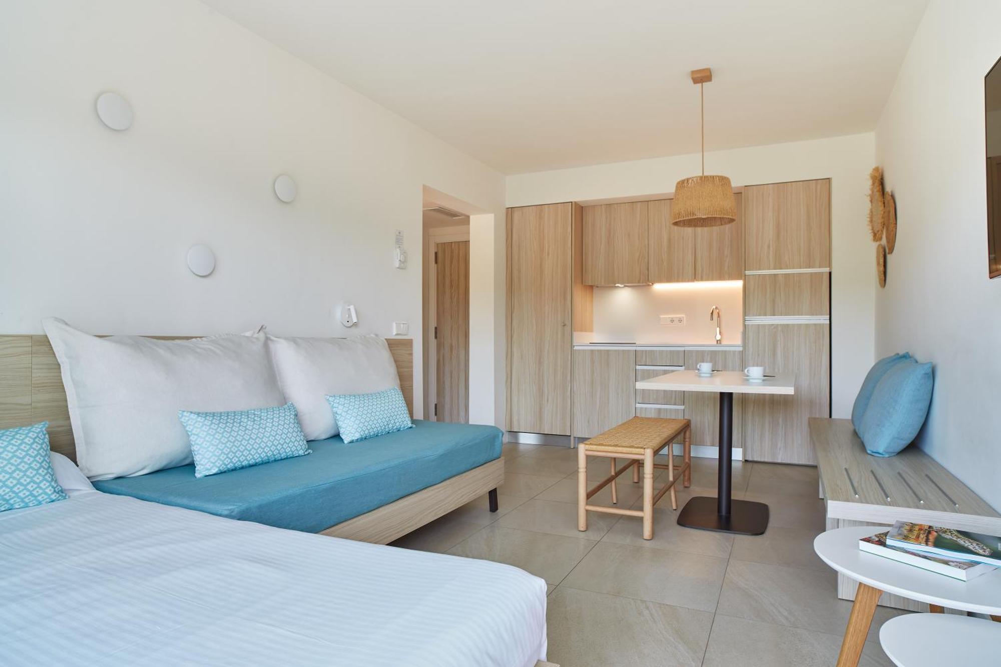 San Miguel Park & Esmeralda Mar Aparthotel 3*