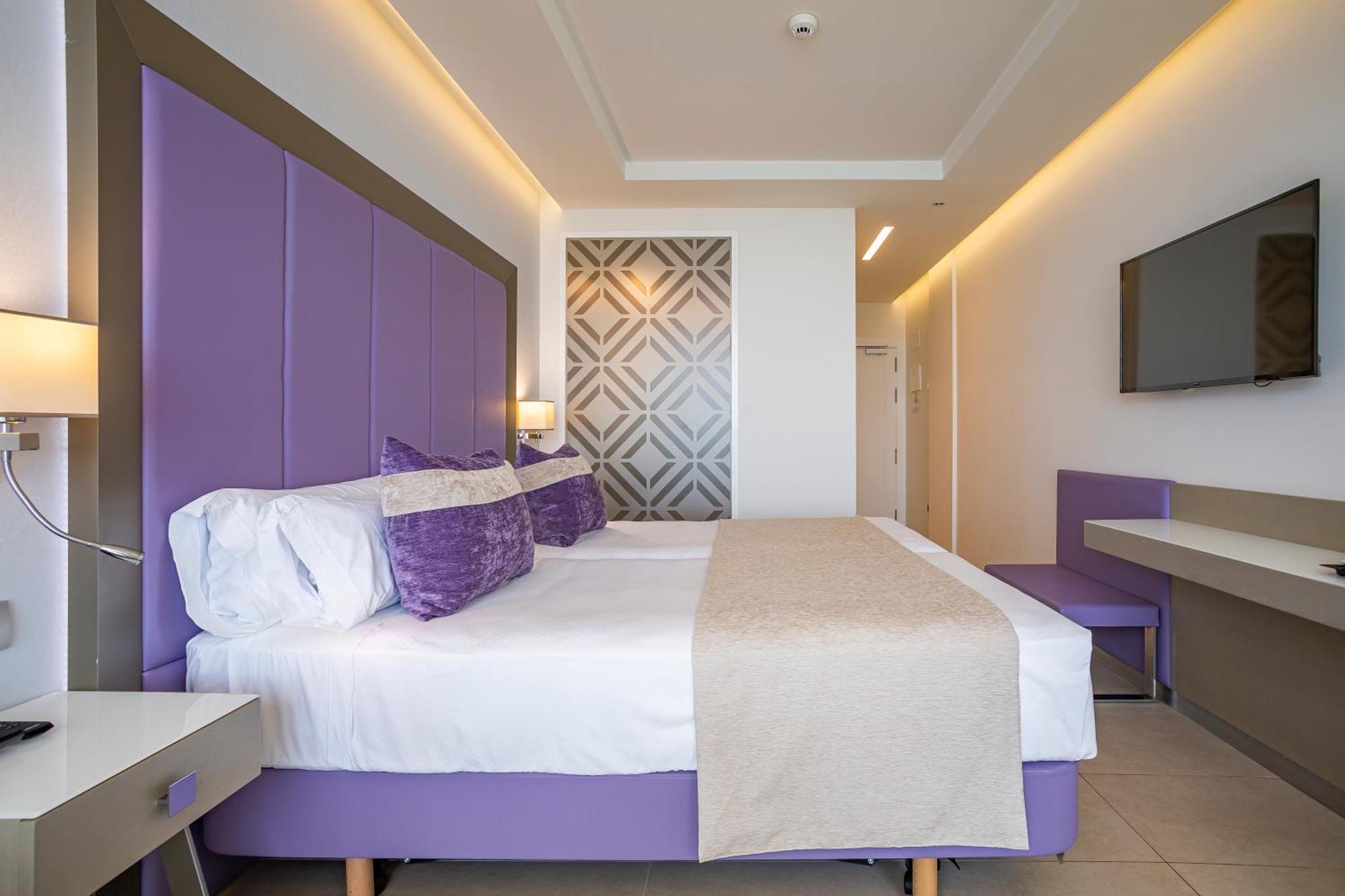 Hotel Torre Del Mar - Ibiza 4*