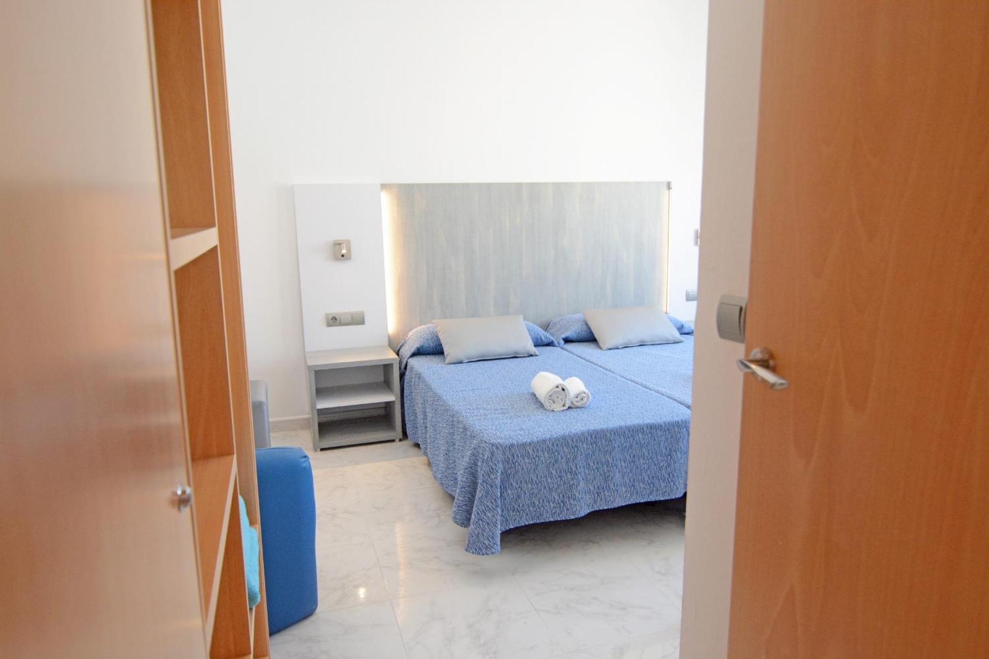 Aparthotel Playa Sol Es Canar (Ibiza)