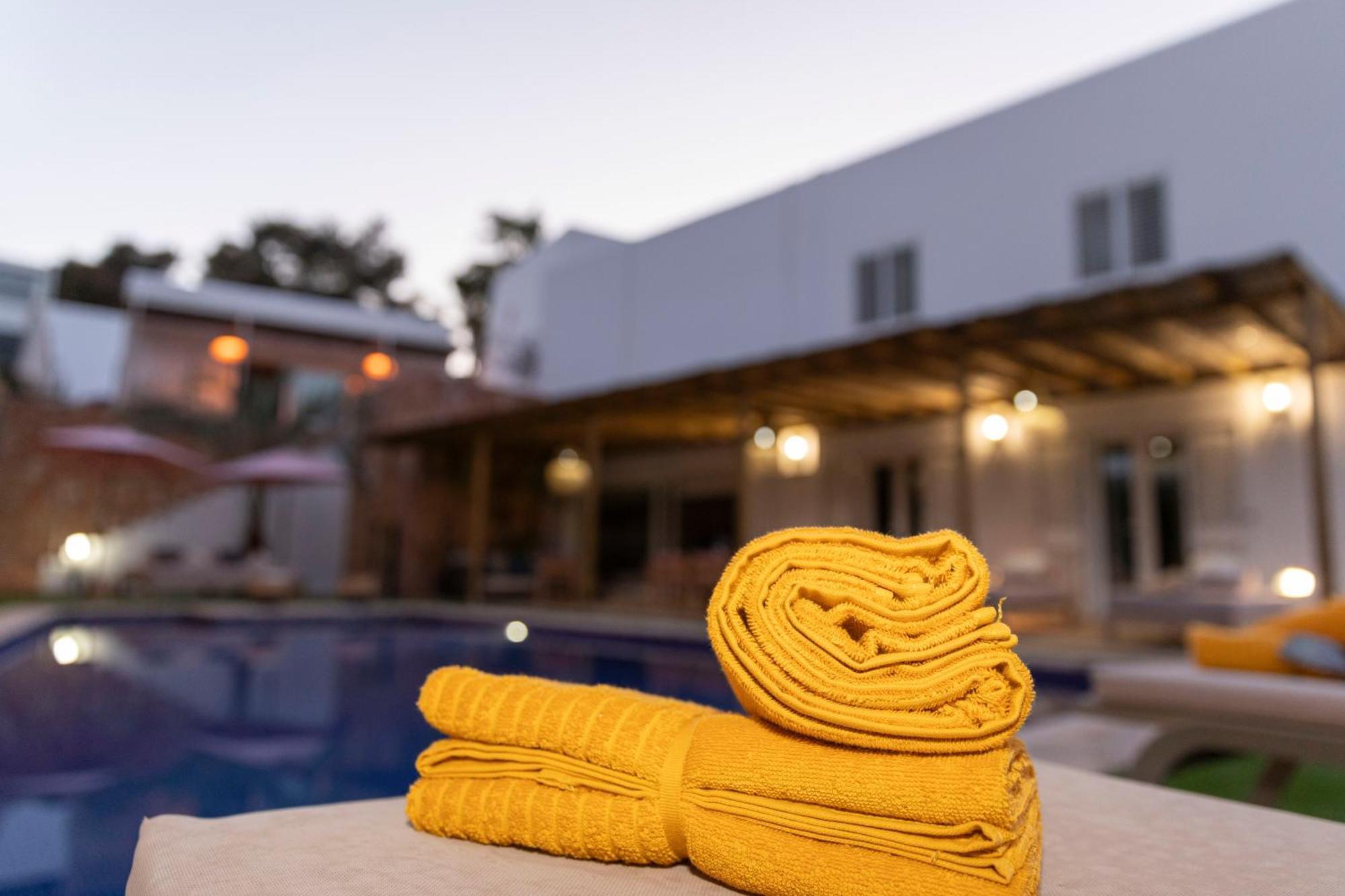 Villa Cap Martinet Talamanca Tashellu, Boutique 5 Bed - Sea And Forest View *