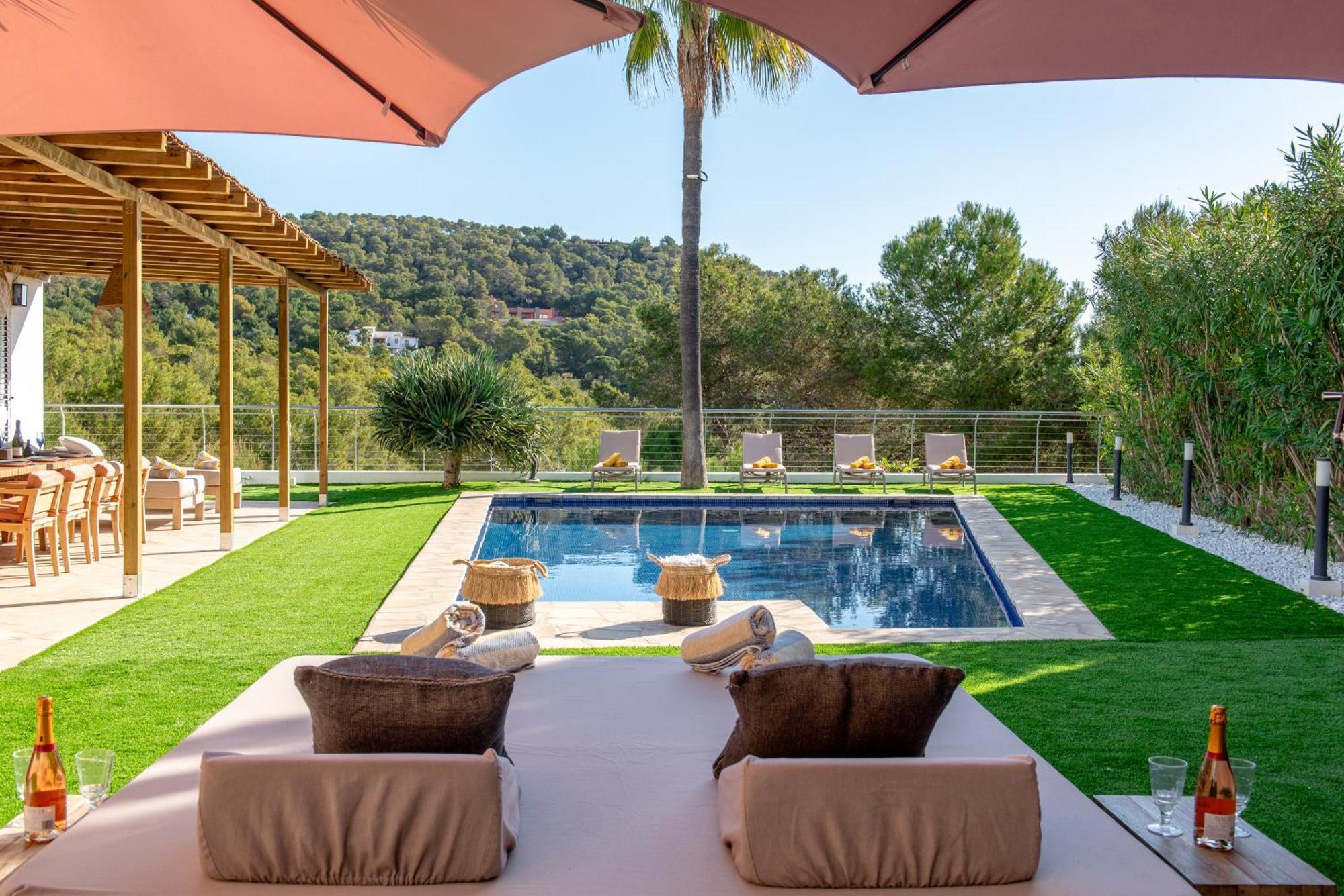 Villa Cap Martinet Talamanca Tashellu, Boutique 5 Bed - Sea And Forest View *