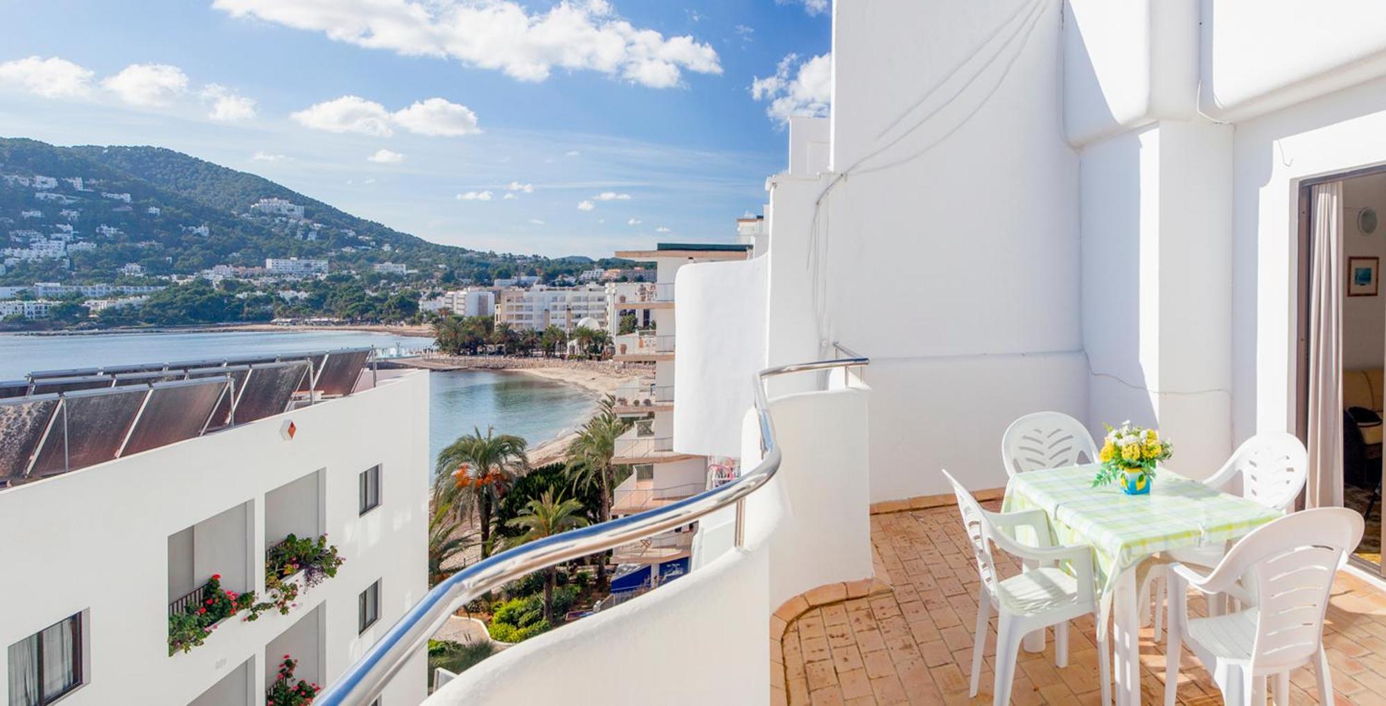 Bon Lloc Santa Eularia des Riu
