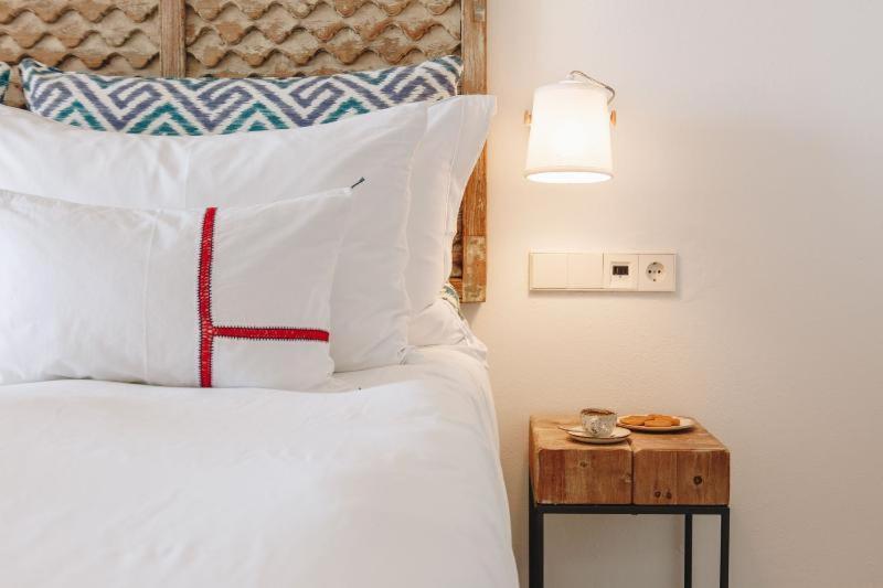Petunia Ibiza, A Beaumier (adults Only) 5*