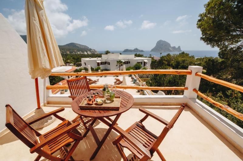 Petunia Ibiza, A Beaumier (adults Only)