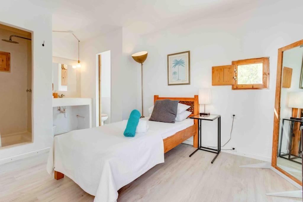 Casa Rosada - Gorgeous Family Finca Near Santa Gertrudis * Santa Gertrudis (Ibiza)