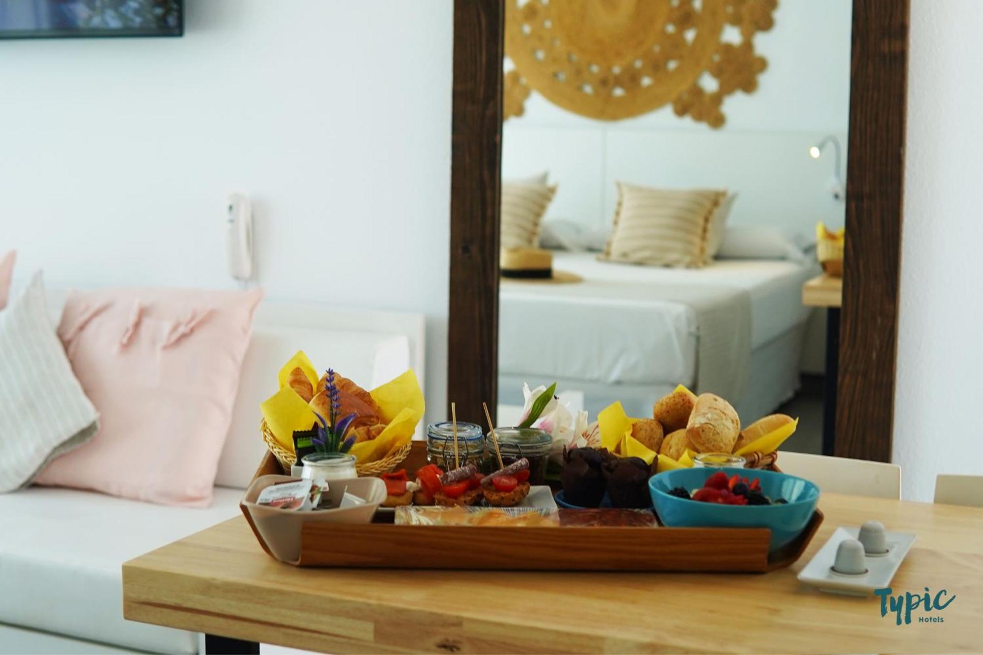 Typic Marina Playa - Adults Only Aparthotel San Antonio (Ibiza)