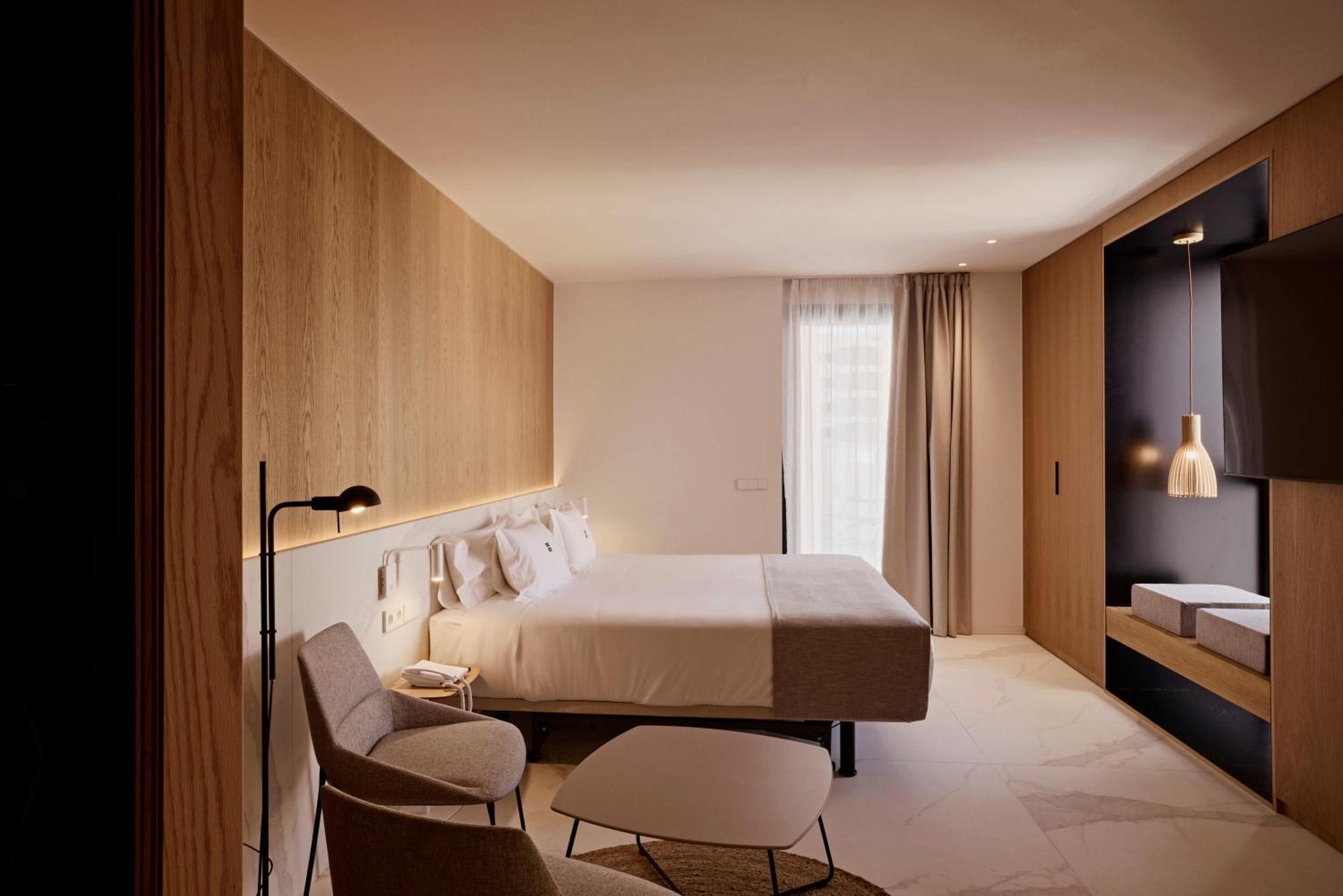 Hotel Oaks 4*