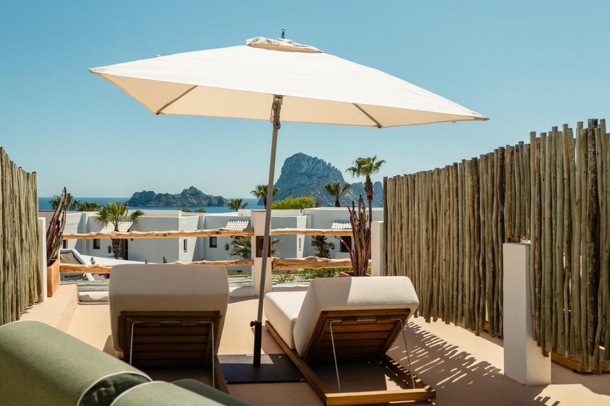 Petunia Ibiza, A Beaumier (adults Only) Cala Vadella (Ibiza)