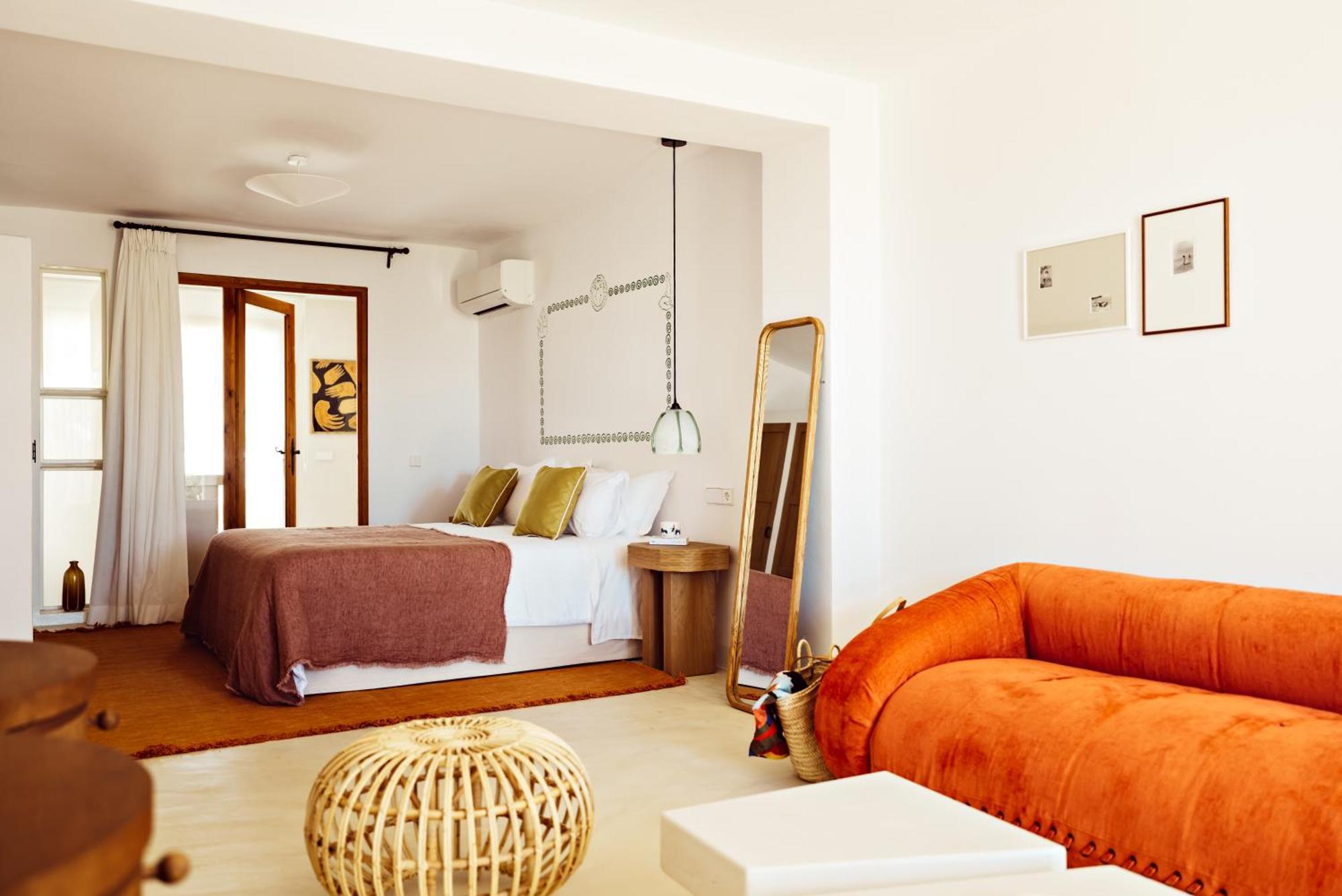 Petunia Ibiza, A Beaumier (adults Only) 5*