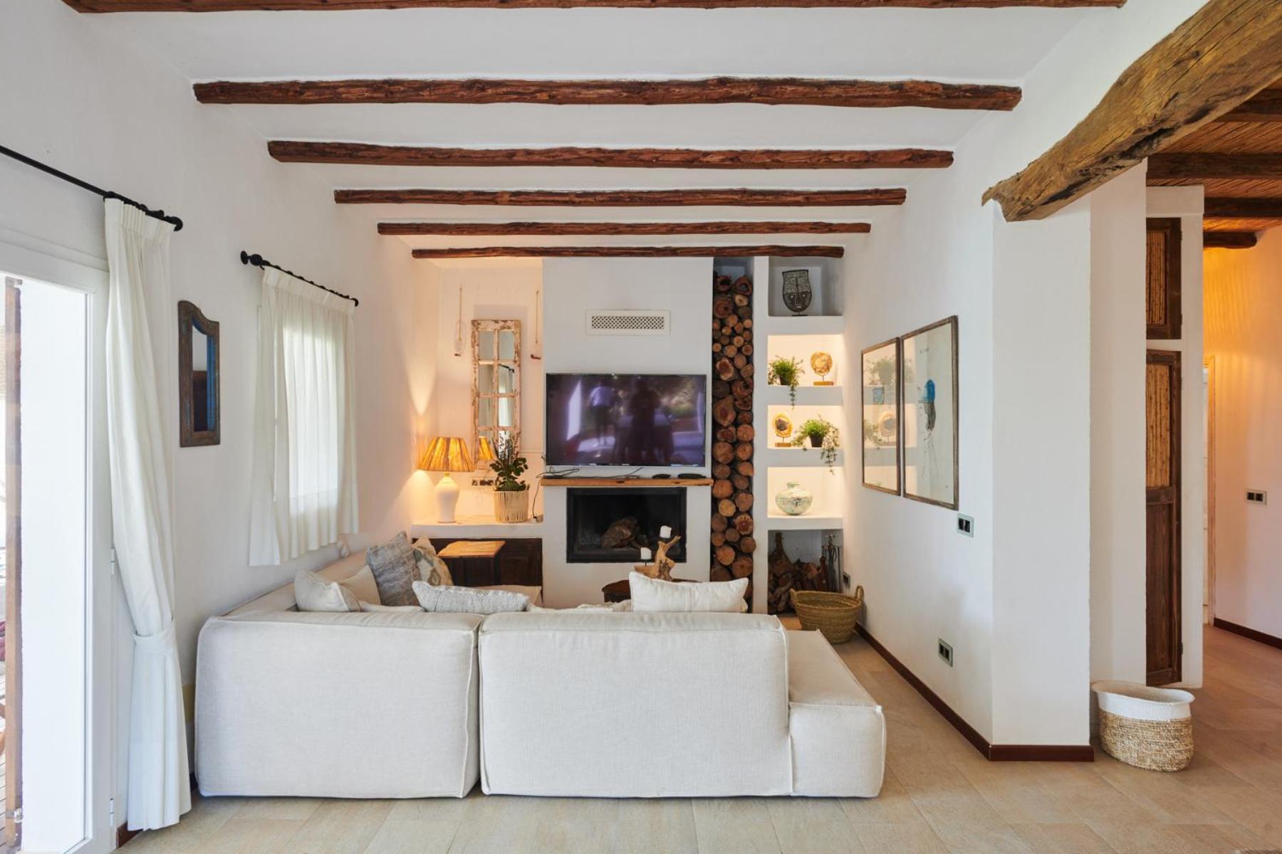 Lilita House *