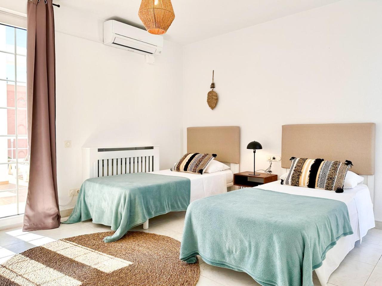 Villa In Playa Den Bossa, 5 Min Supermarketbbq *