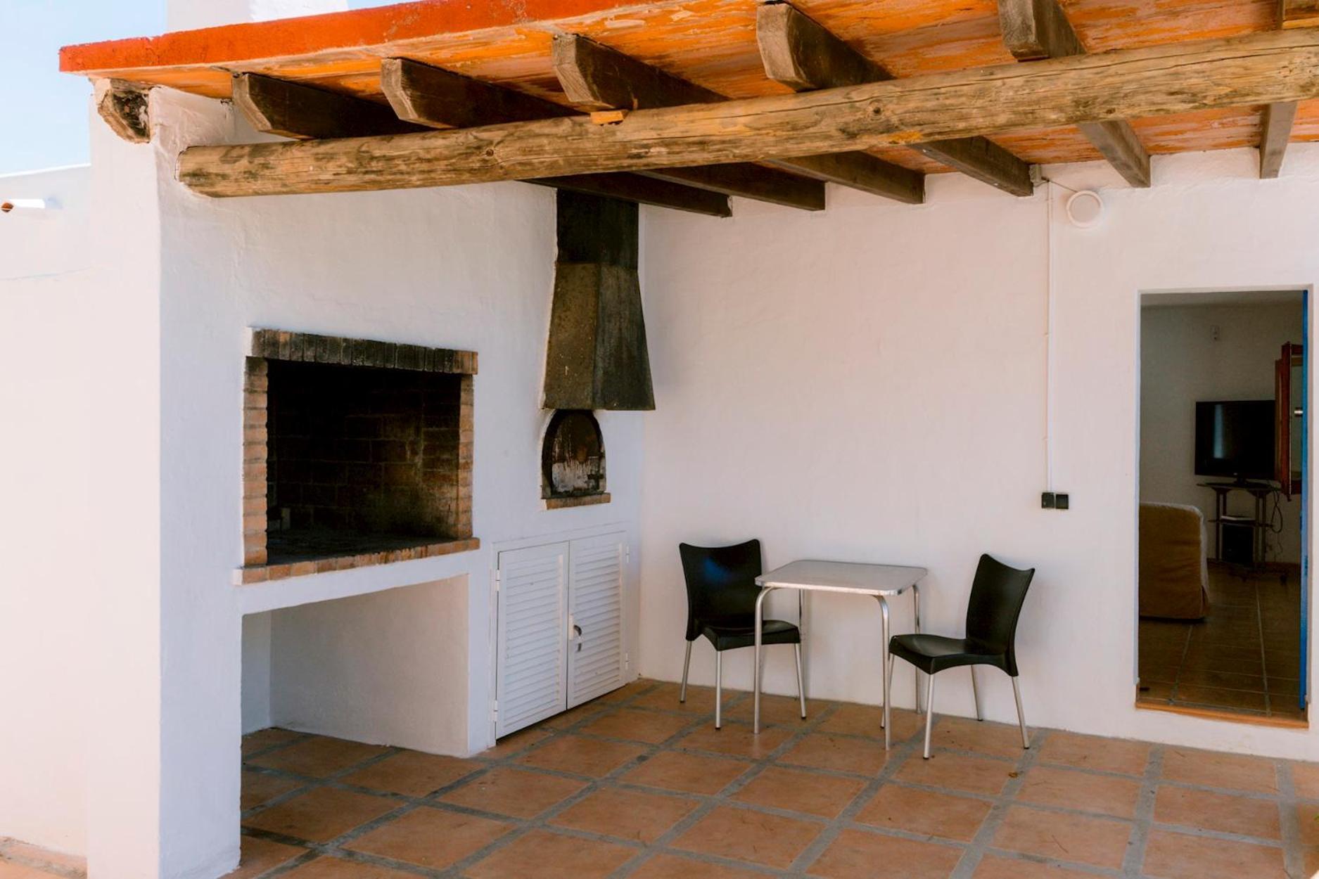 Alexa Charming Is Just A 10 Min Drive To Either Playa Den Bossa Or San Antonio Villa