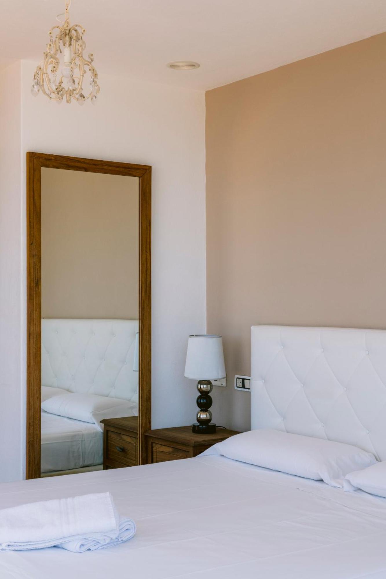 Bellavista Has Stunning Views And A Private Infinity Pool Villa