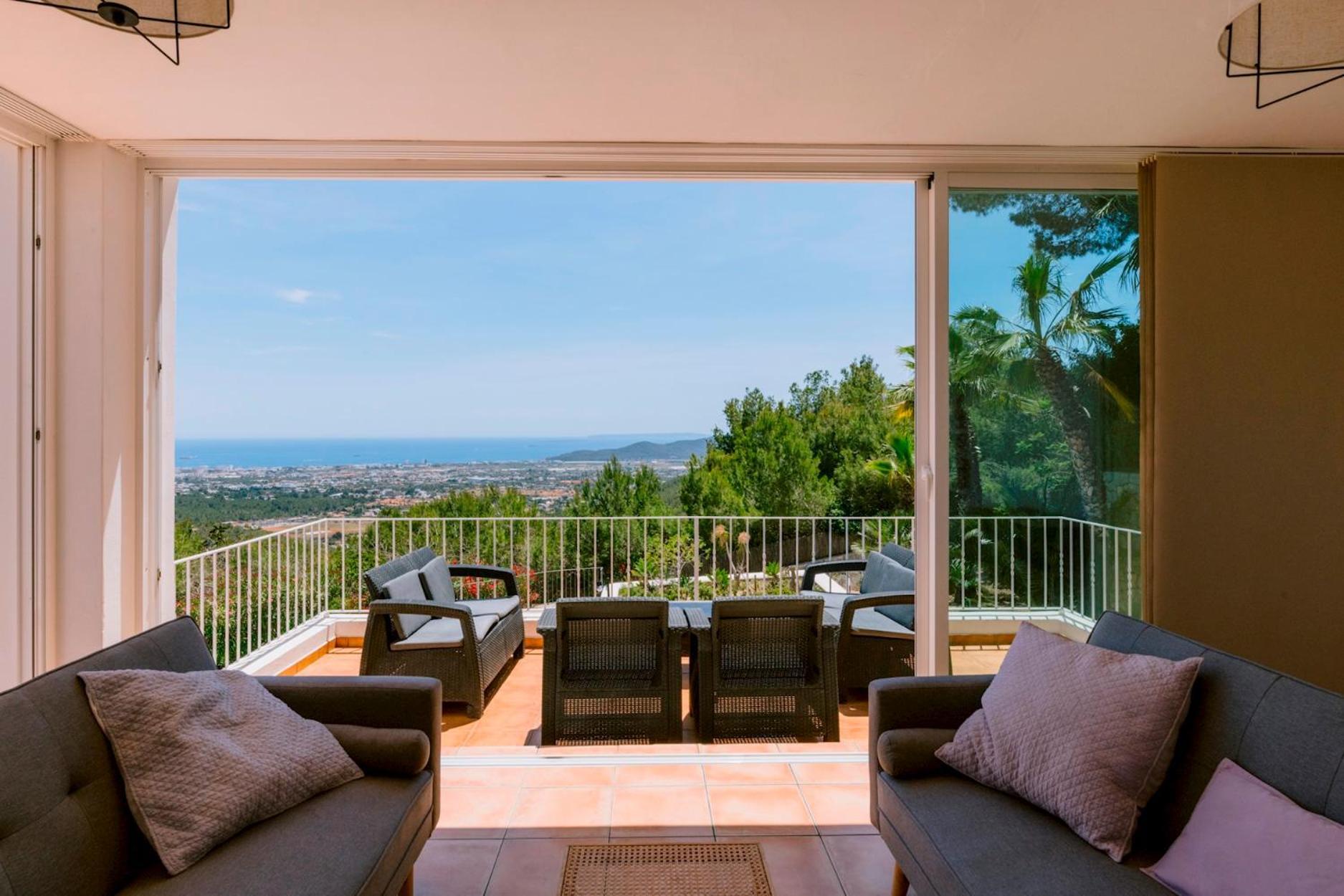 Bellavista Has Stunning Views And A Private Infinity Pool