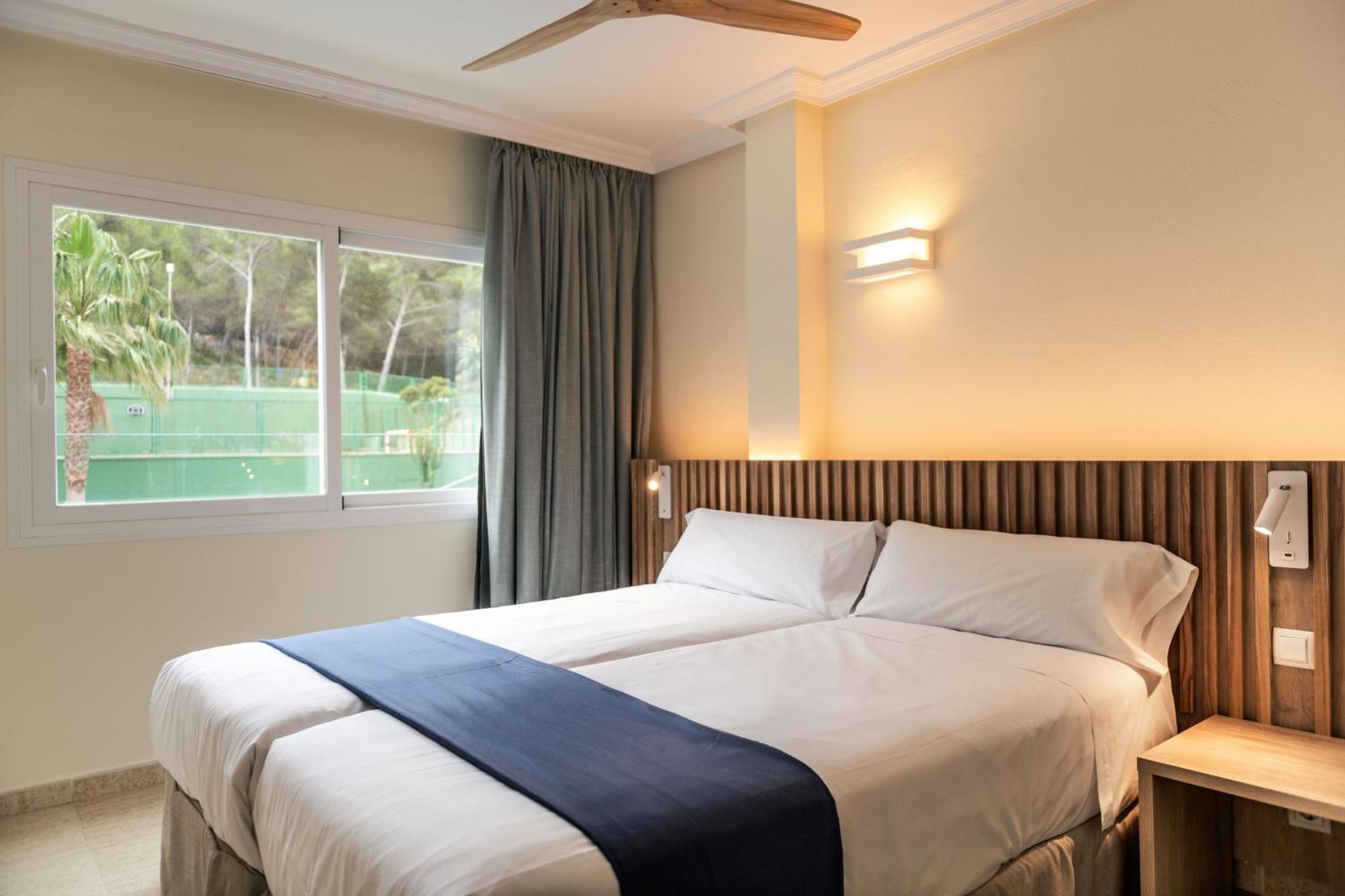 Aparthotel El Pinar 3*