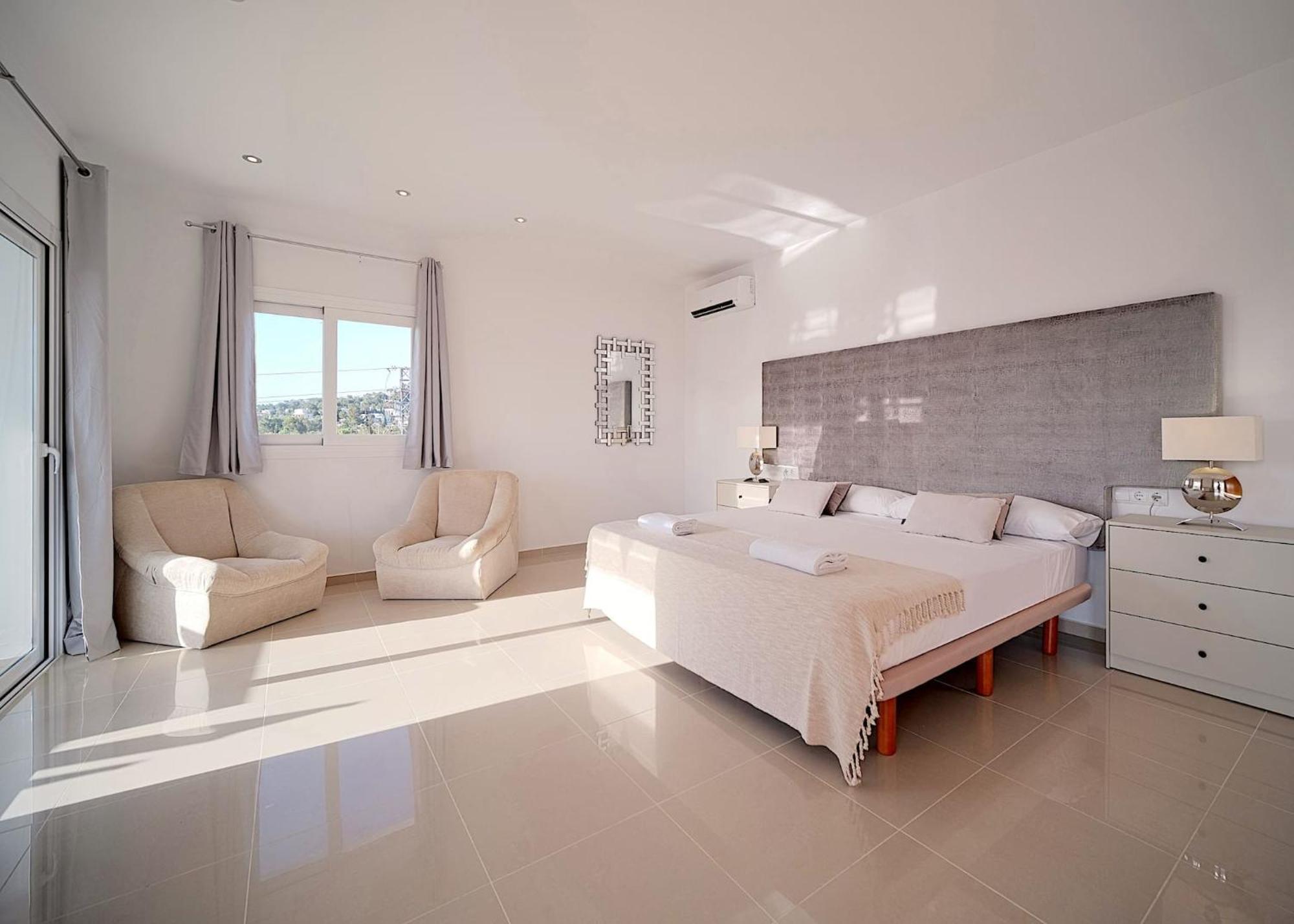 Romeo 2km From Ibiza Town And 1km From Talamanca Villa *