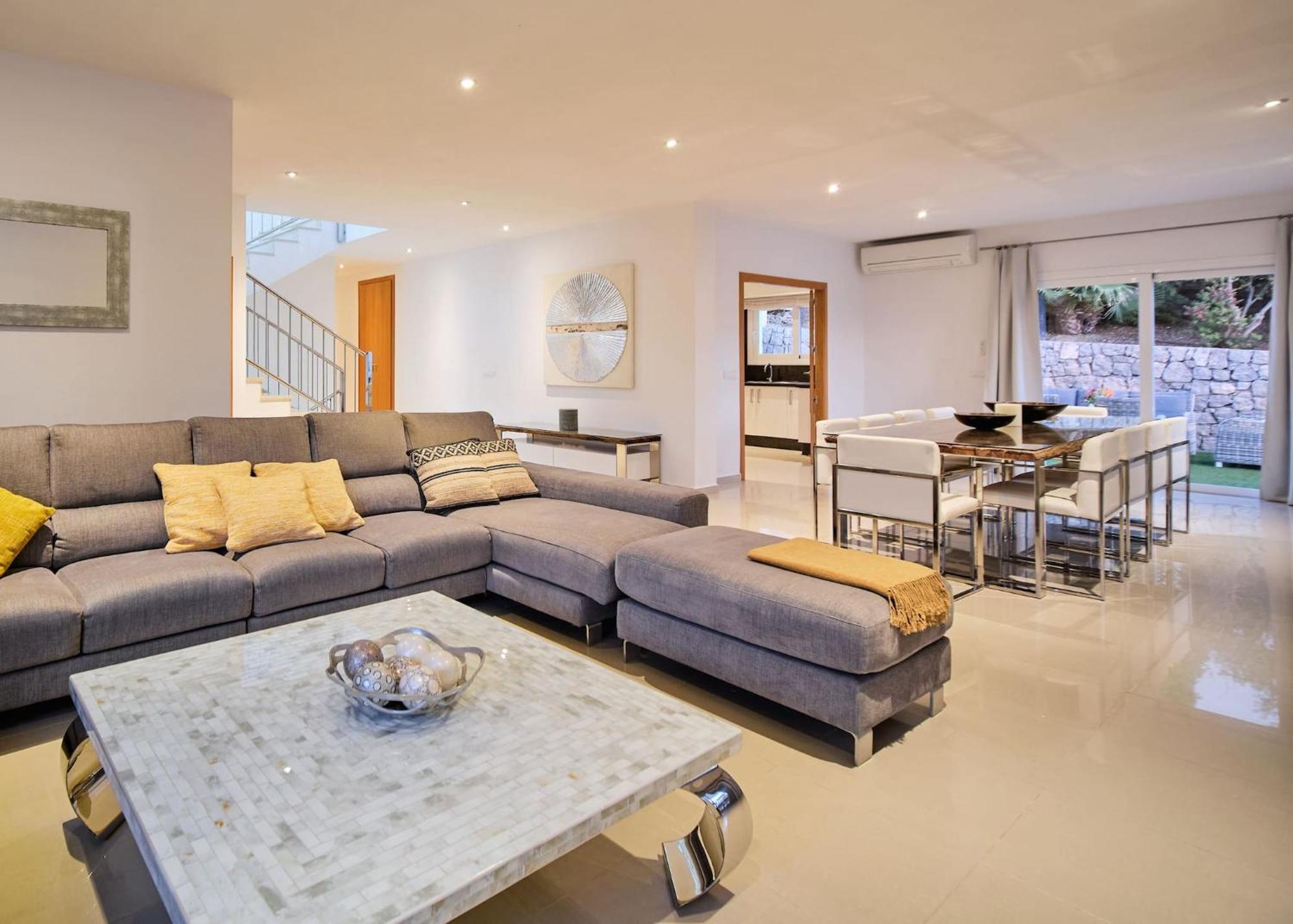 Villa Romeo 2km From Ibiza Town And 1km From Talamanca *