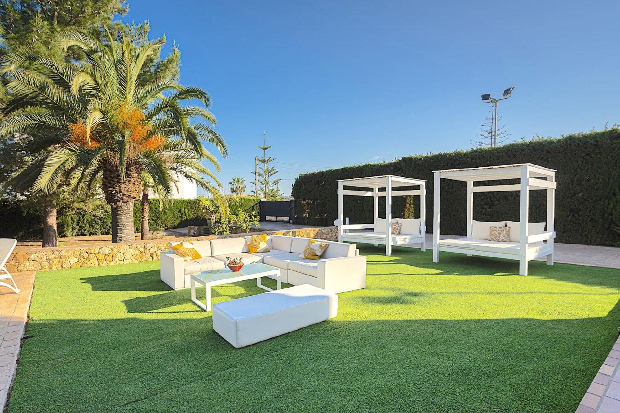 Oasis Ibiza Sant Jordi de ses Salines