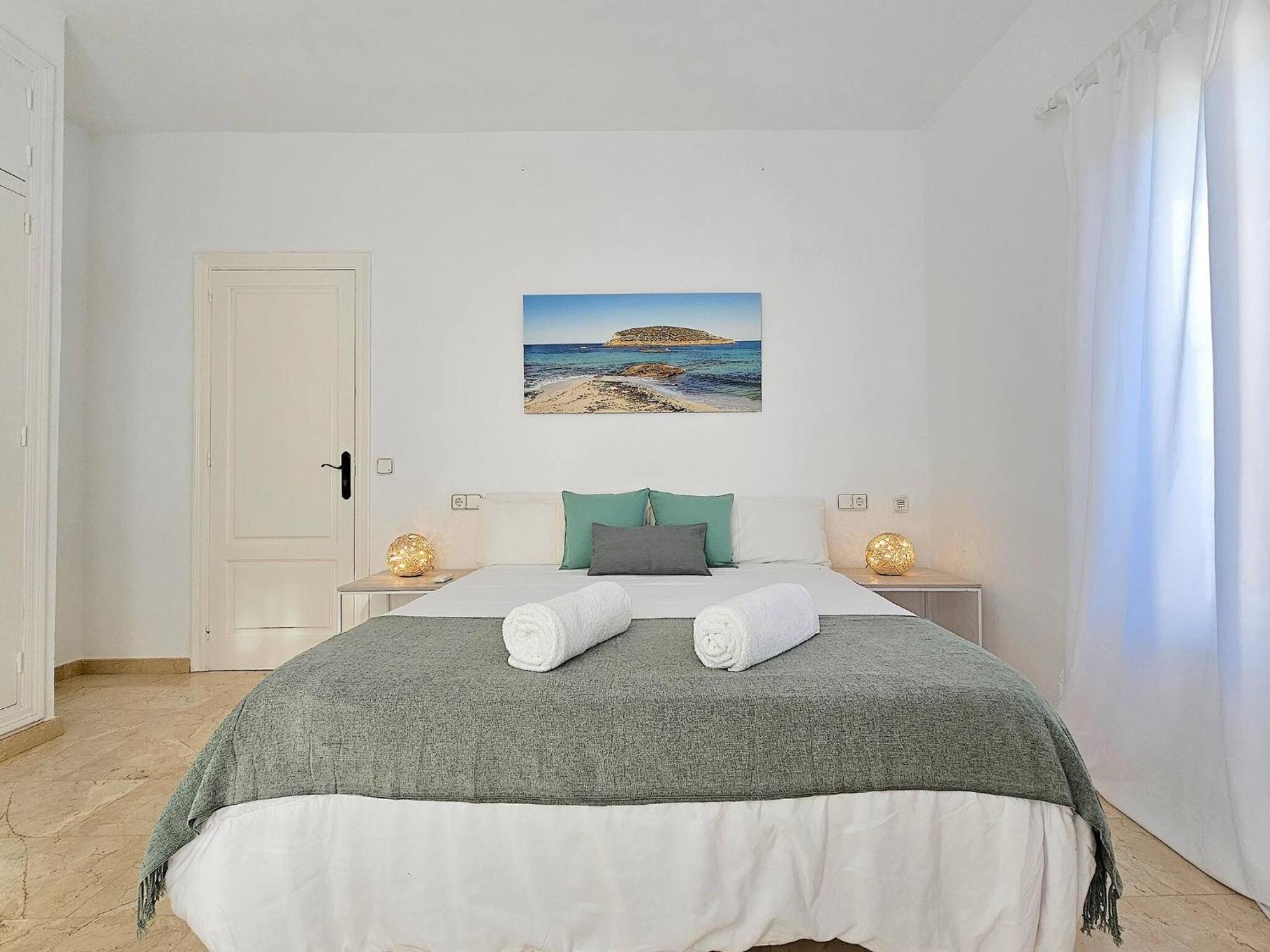 Cala Jondal 