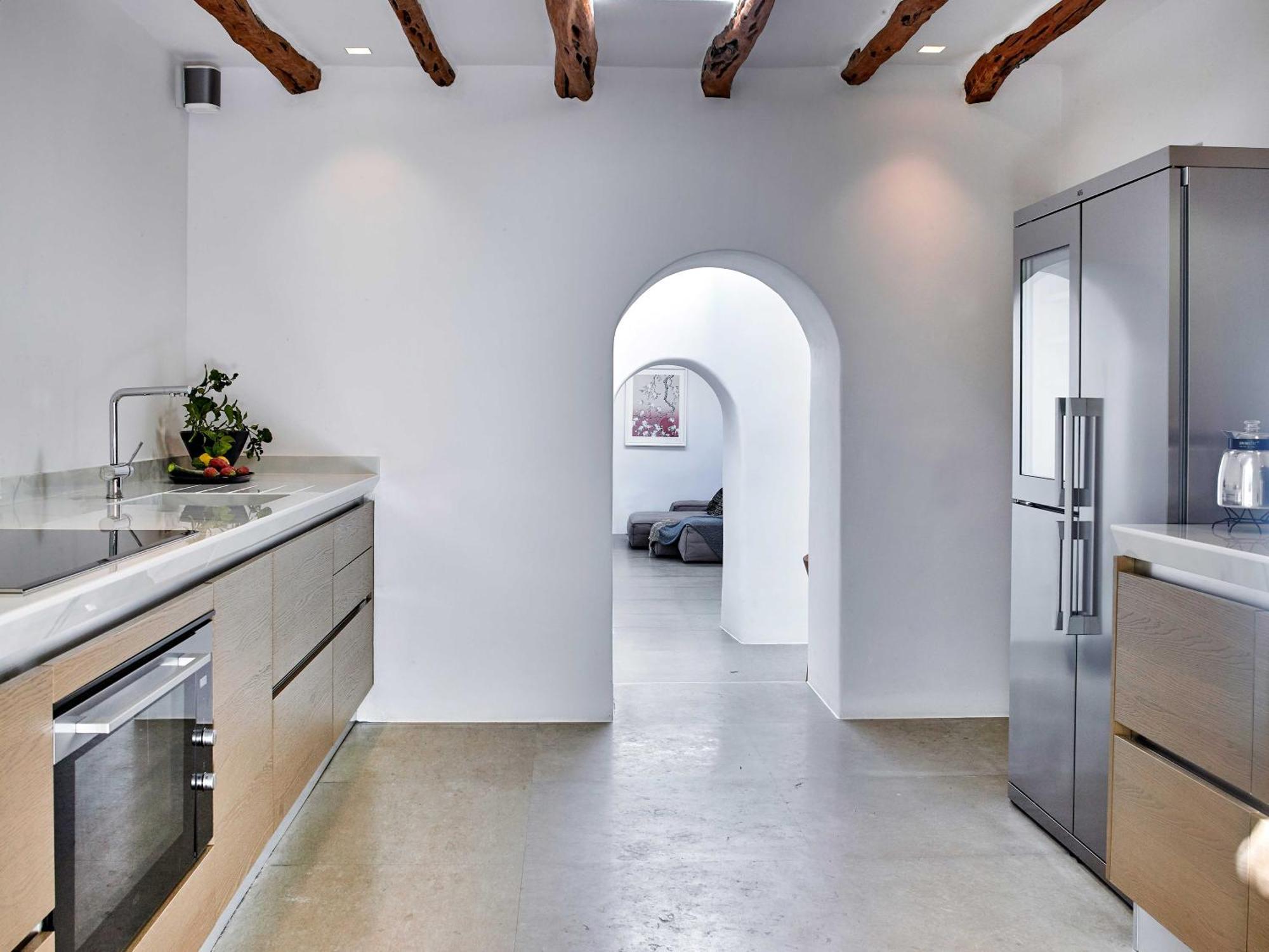 Stylish 5 Bedroom Luxury With Pool And Sauna Villa