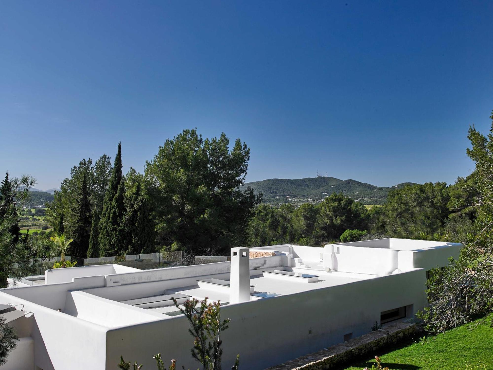 Stylish 5 Bedroom Luxury With Pool And Sauna Santa Eularia des Riu