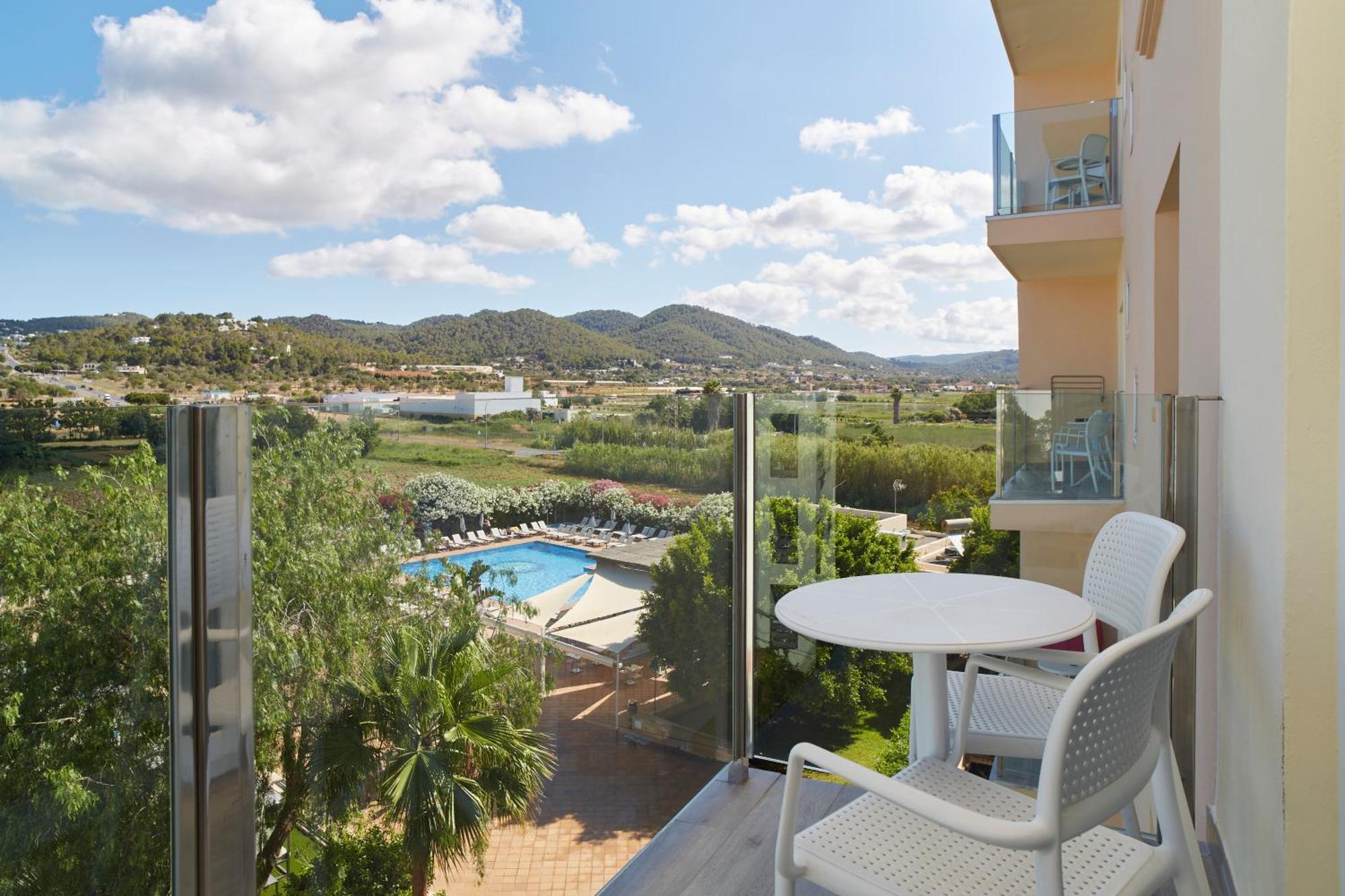Invisa Es Pla - Adults Only Hotel