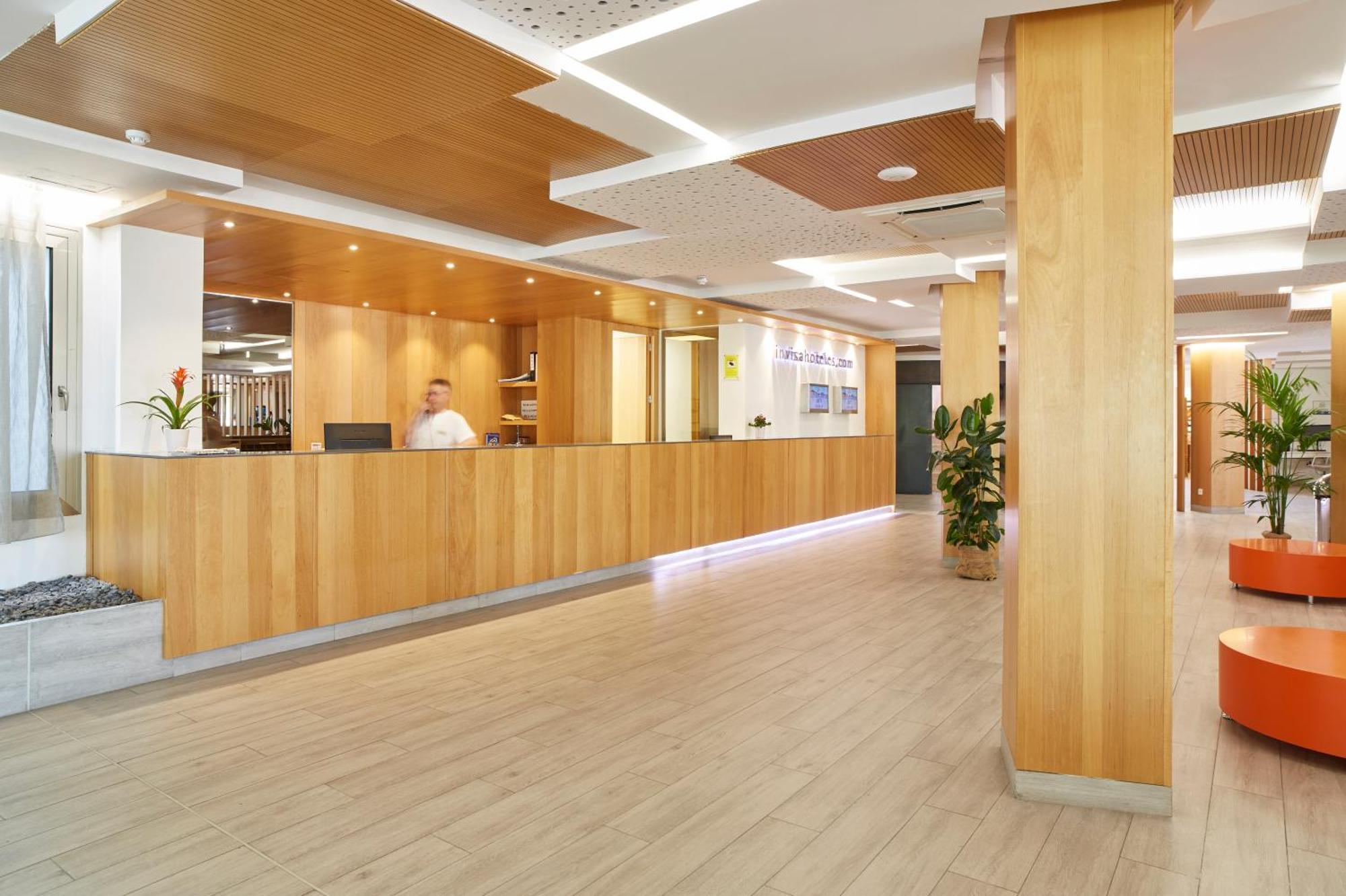 Hotel Invisa Es Pla - Adults Only 4*