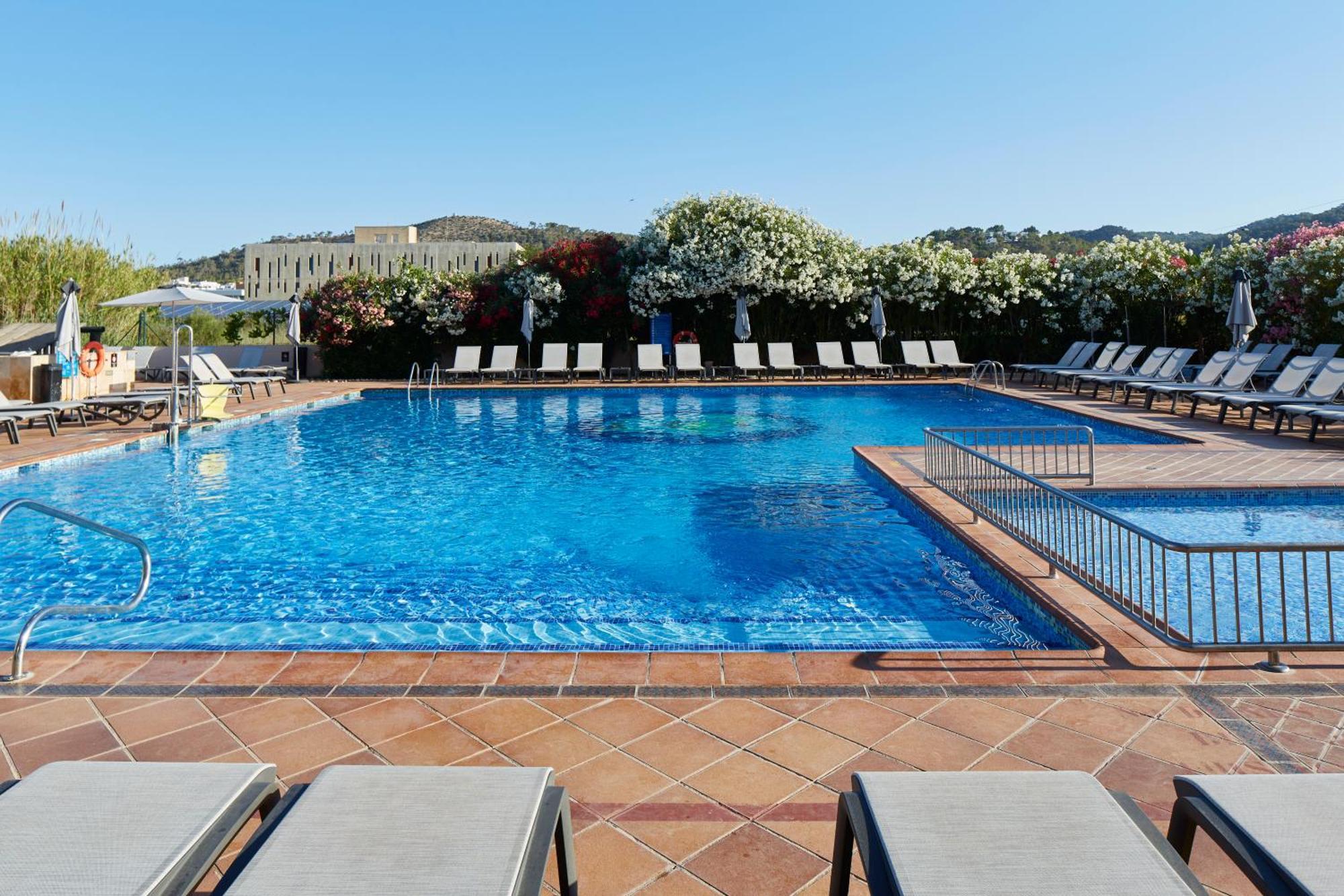 Invisa Es Pla - Adults Only 4*
