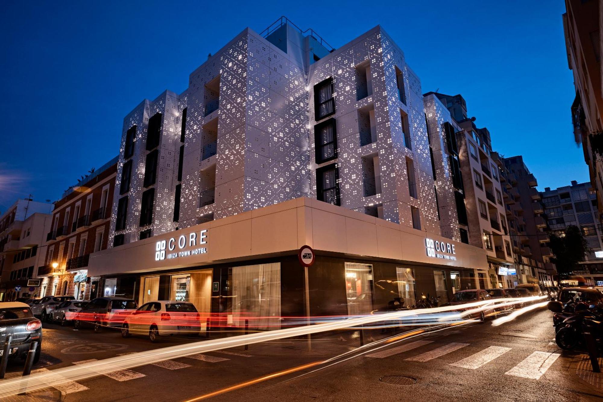 Oaks Hotel