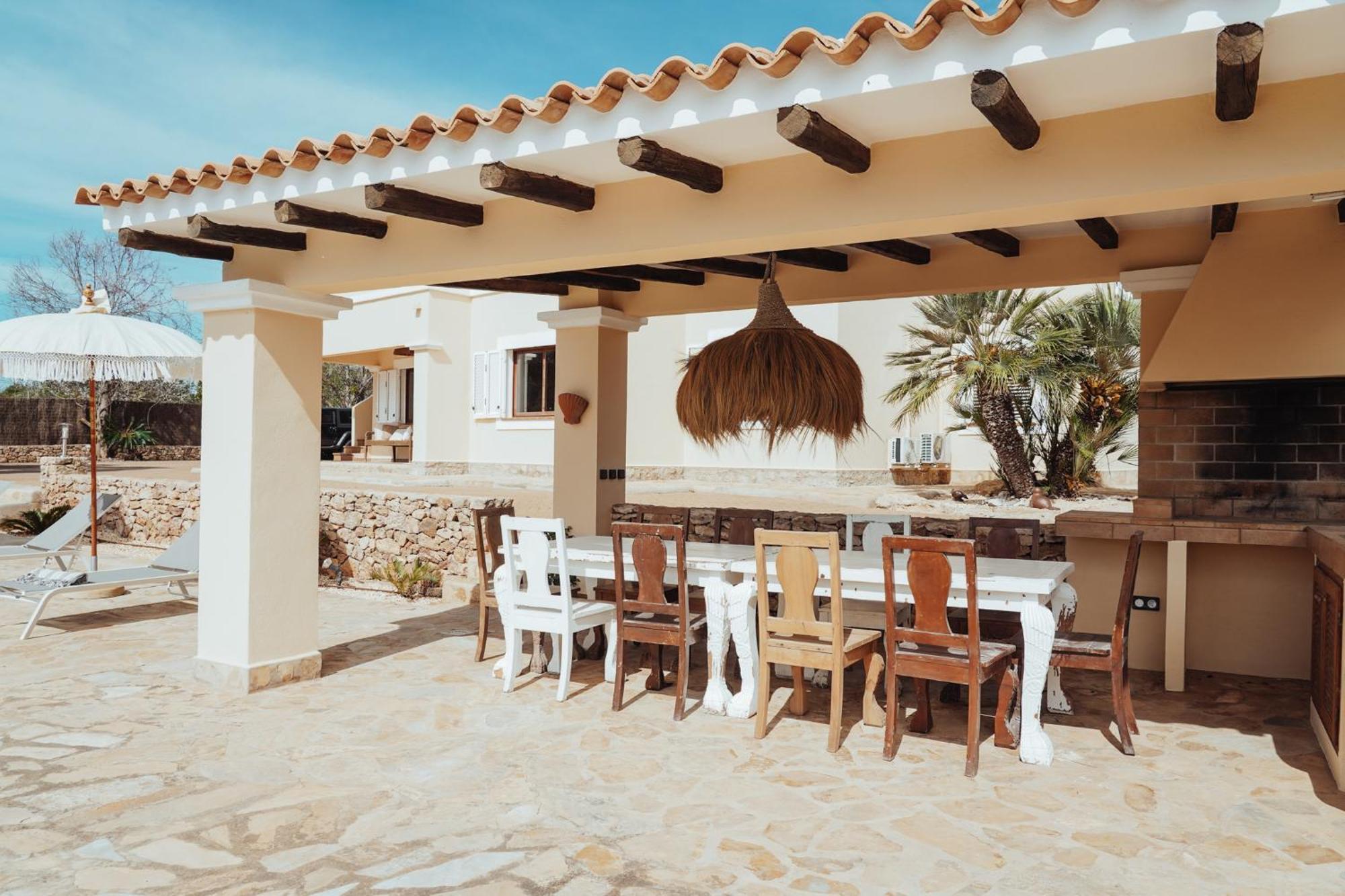 Amigo Near Dalias -