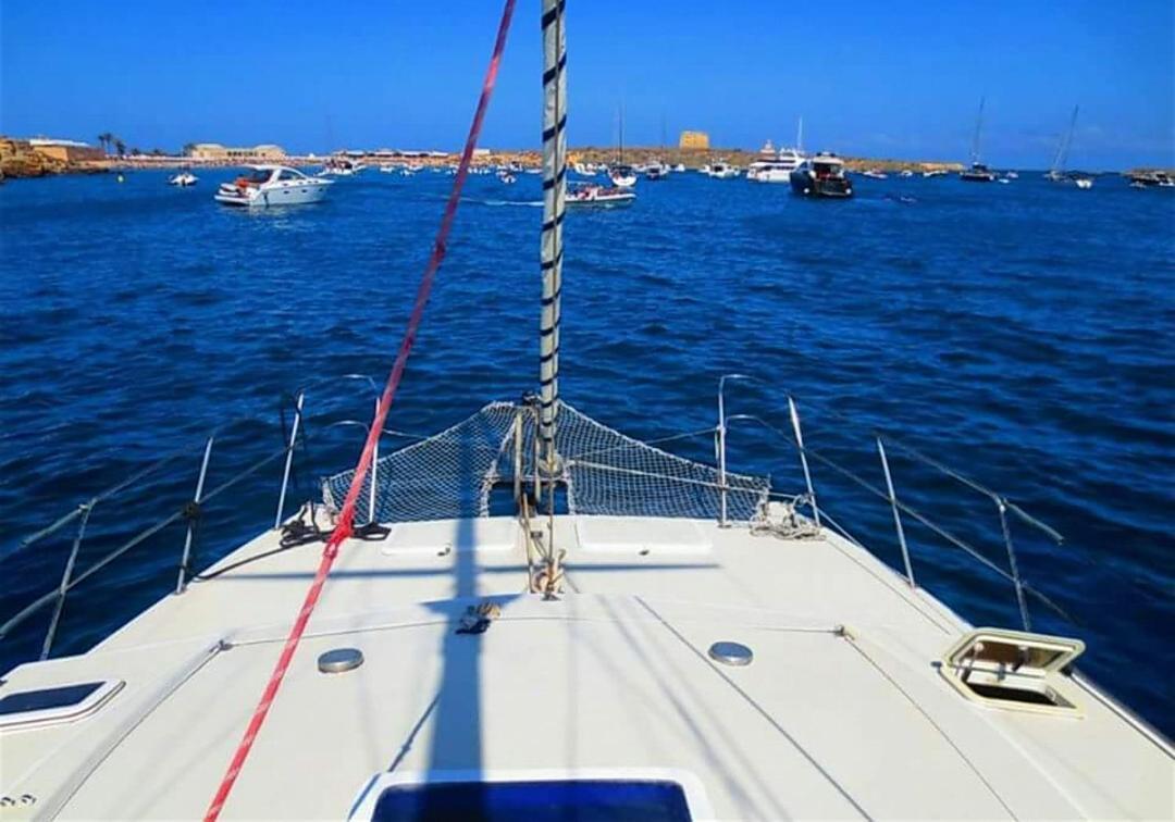 Hondoncharter Botel