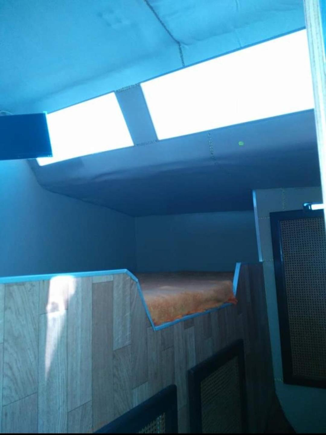 Hondoncharter Botel *