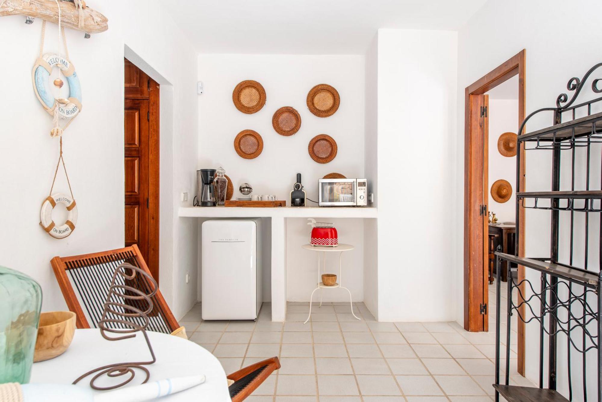 Villa - Sleeps 14 - Pool - Garden - Sea View Sant Josep de sa Talaia