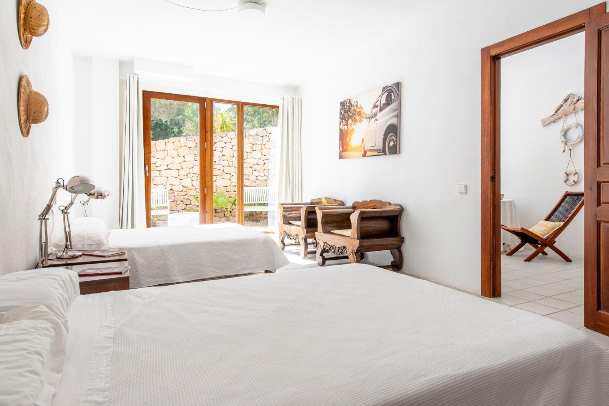 Villa - Sleeps 14 - Pool - Garden - Sea View