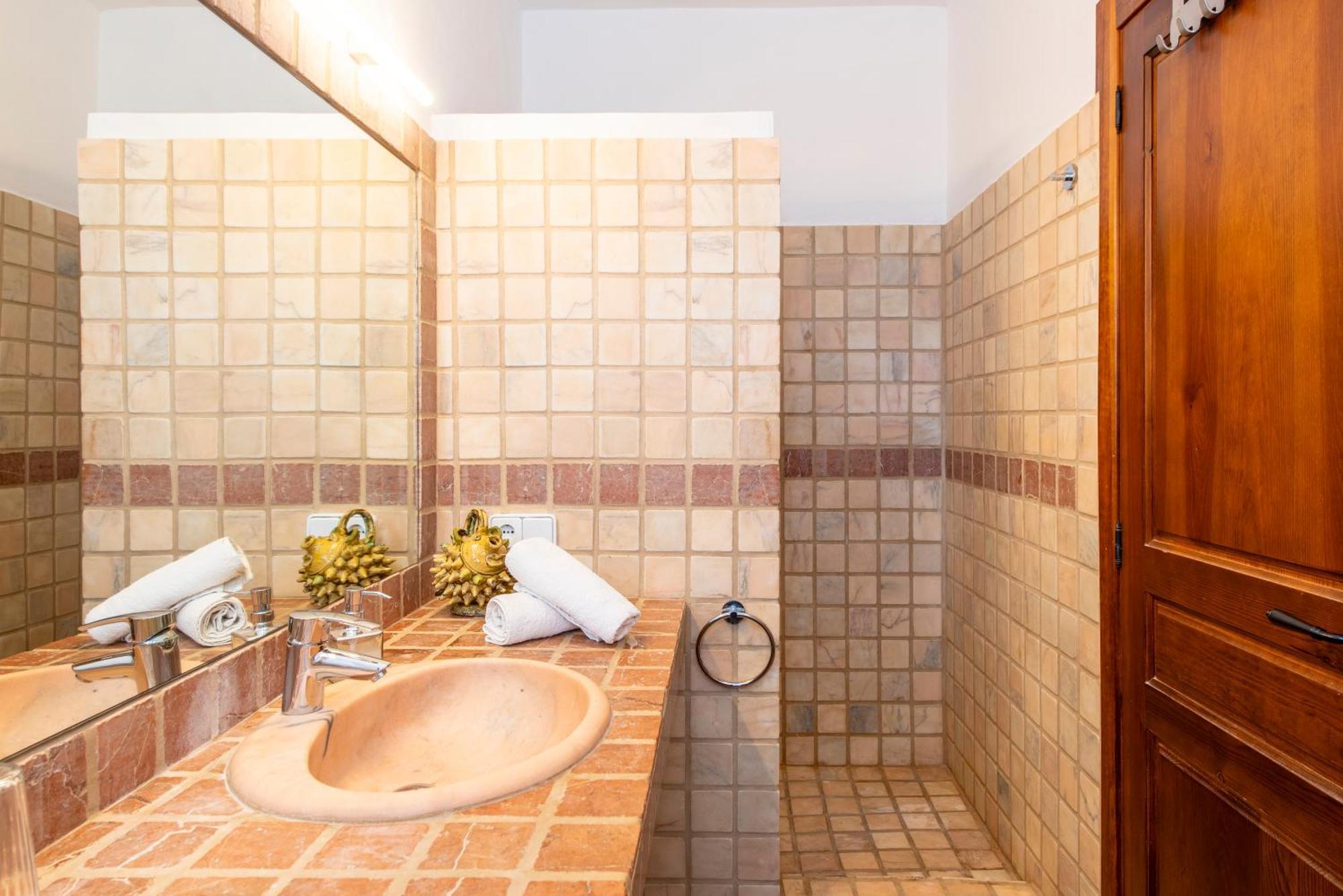 Villa - Sleeps 14 - Pool - Garden - Sea View *