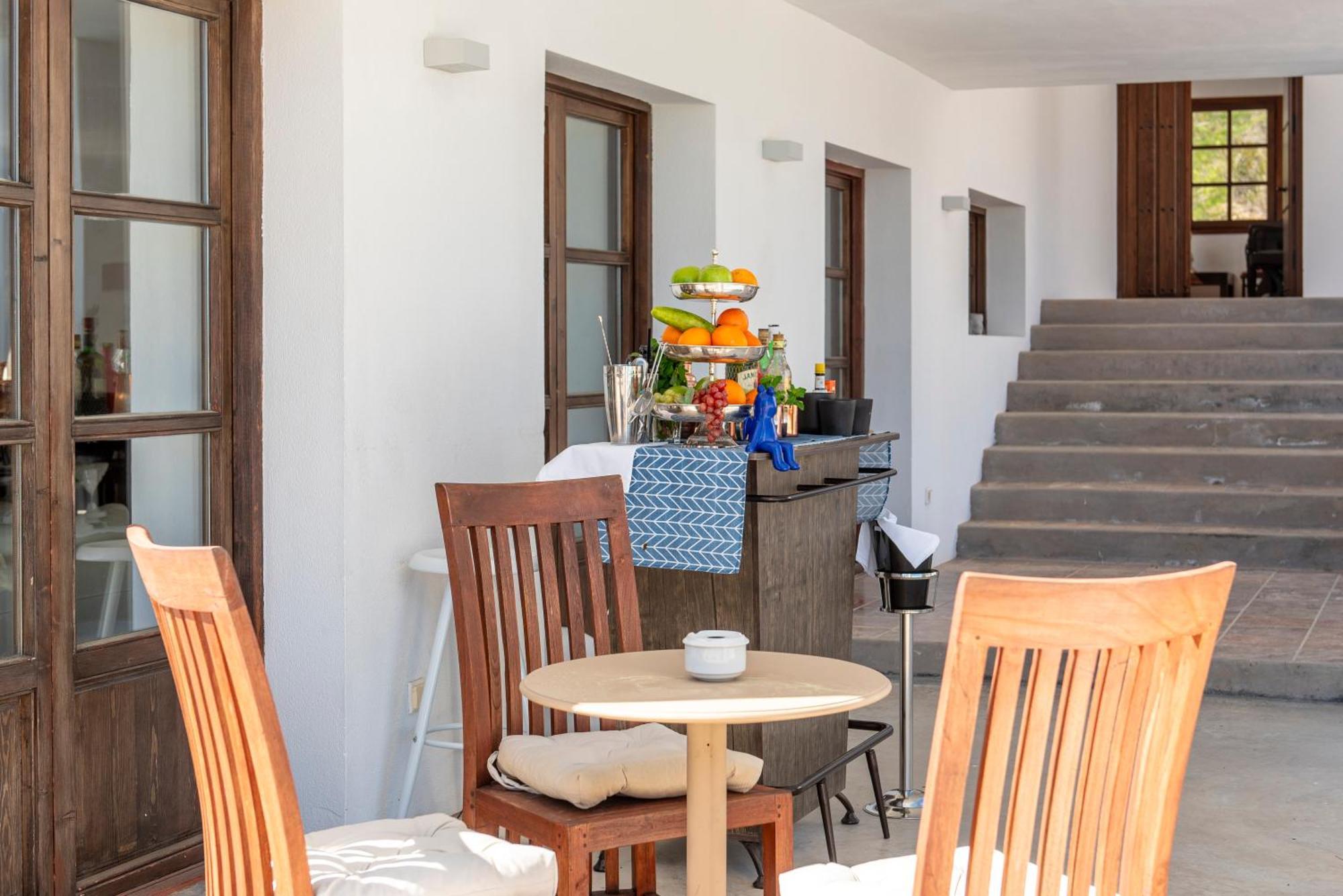- Sleeps 14 - Pool - Garden - Sea View * Sant Josep de sa Talaia