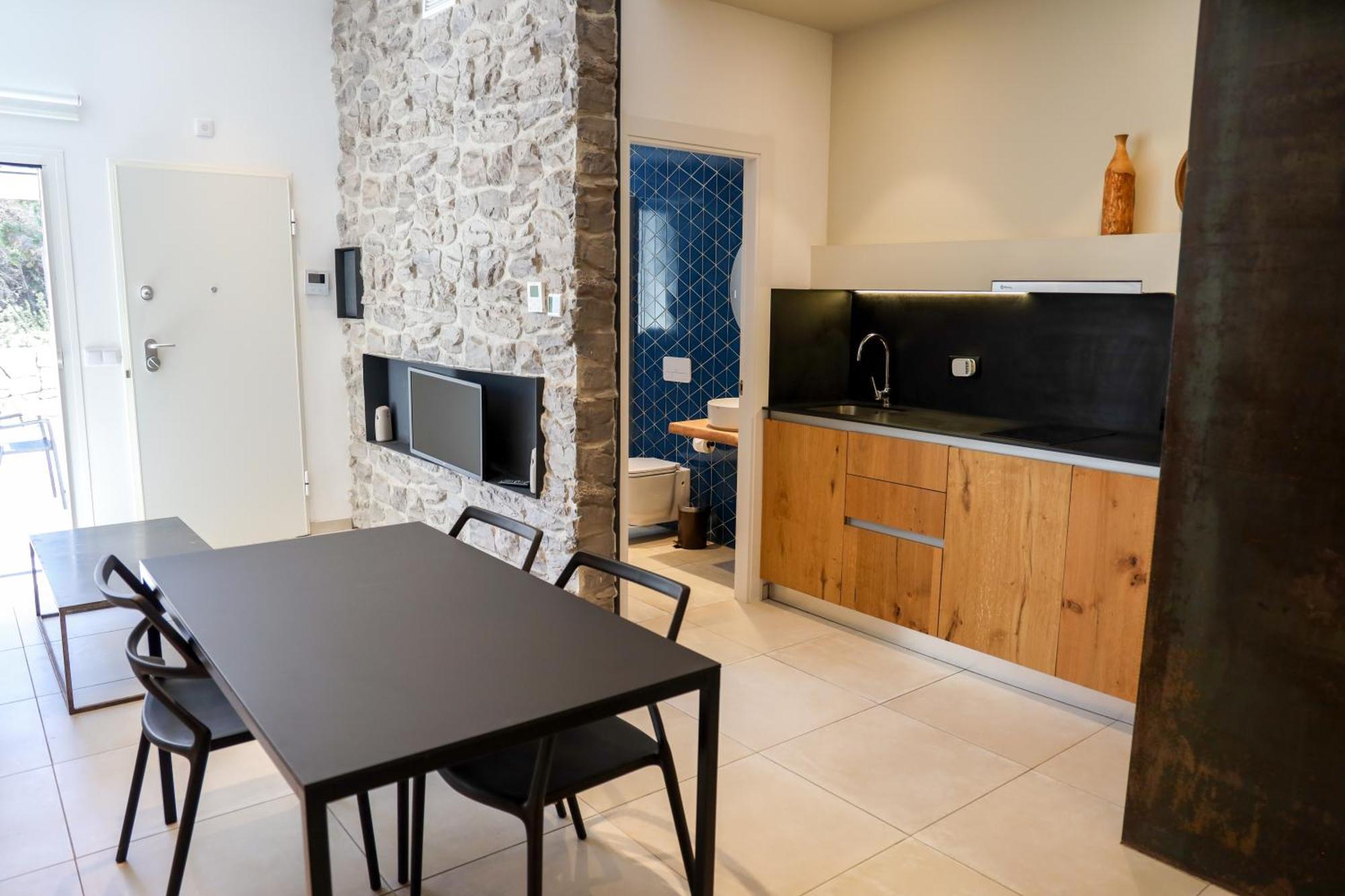 Cala Vadella Beachwalk *