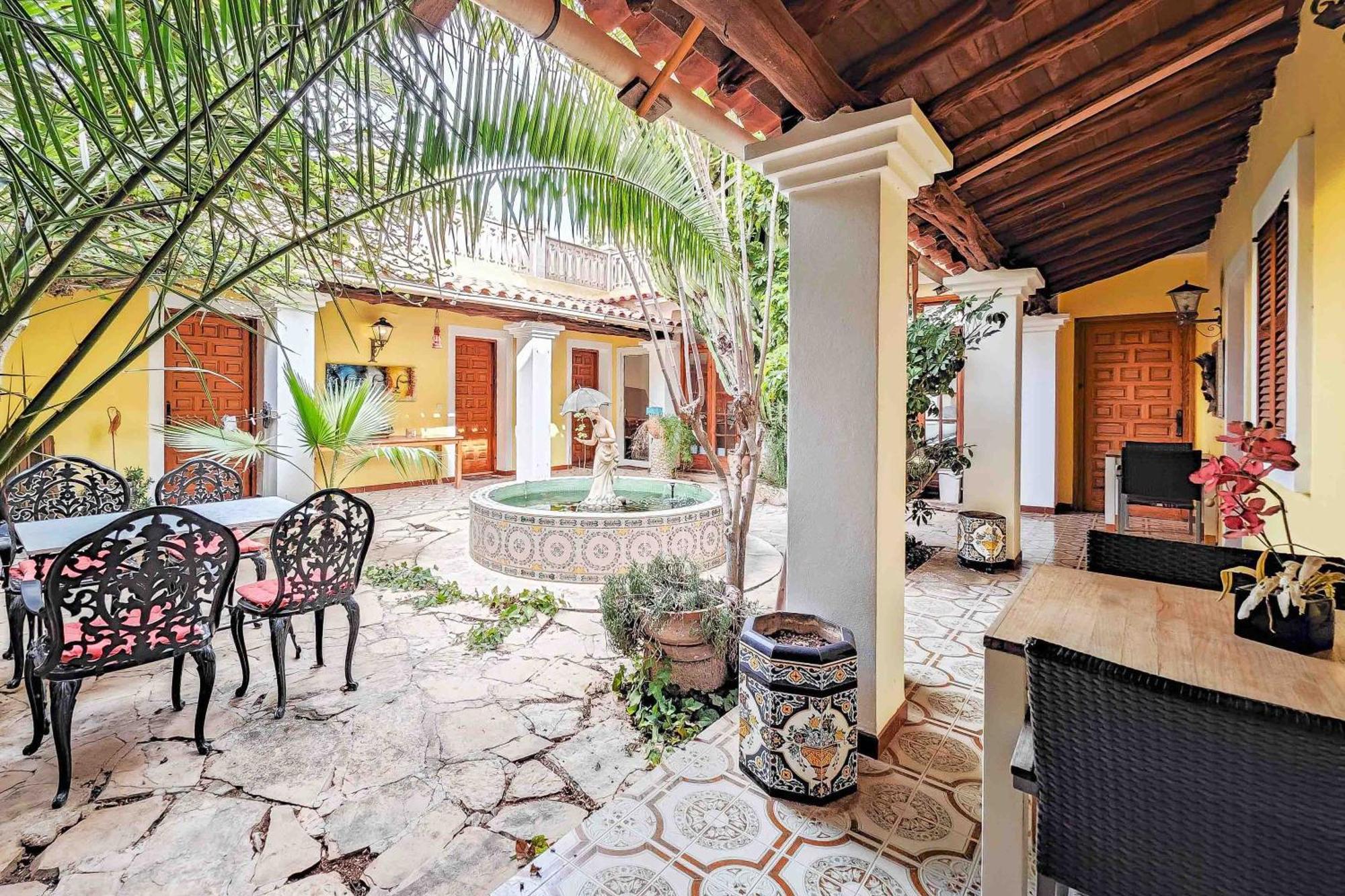 Tamaris Villa Santa Eularia des Riu