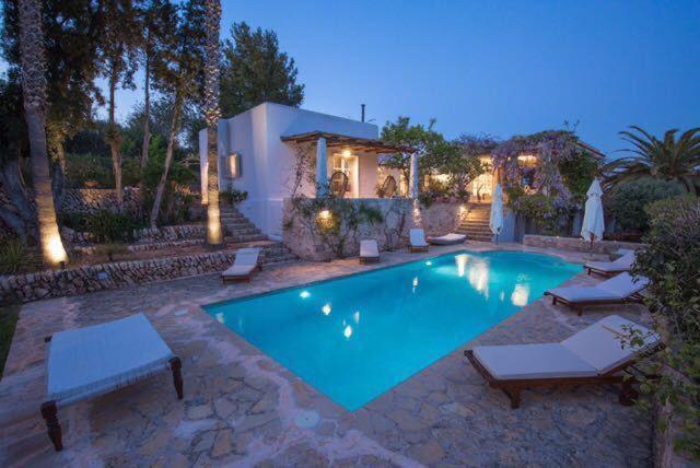 Villa Torres Con Piscina Y Jardin, Santa Gertrudis *